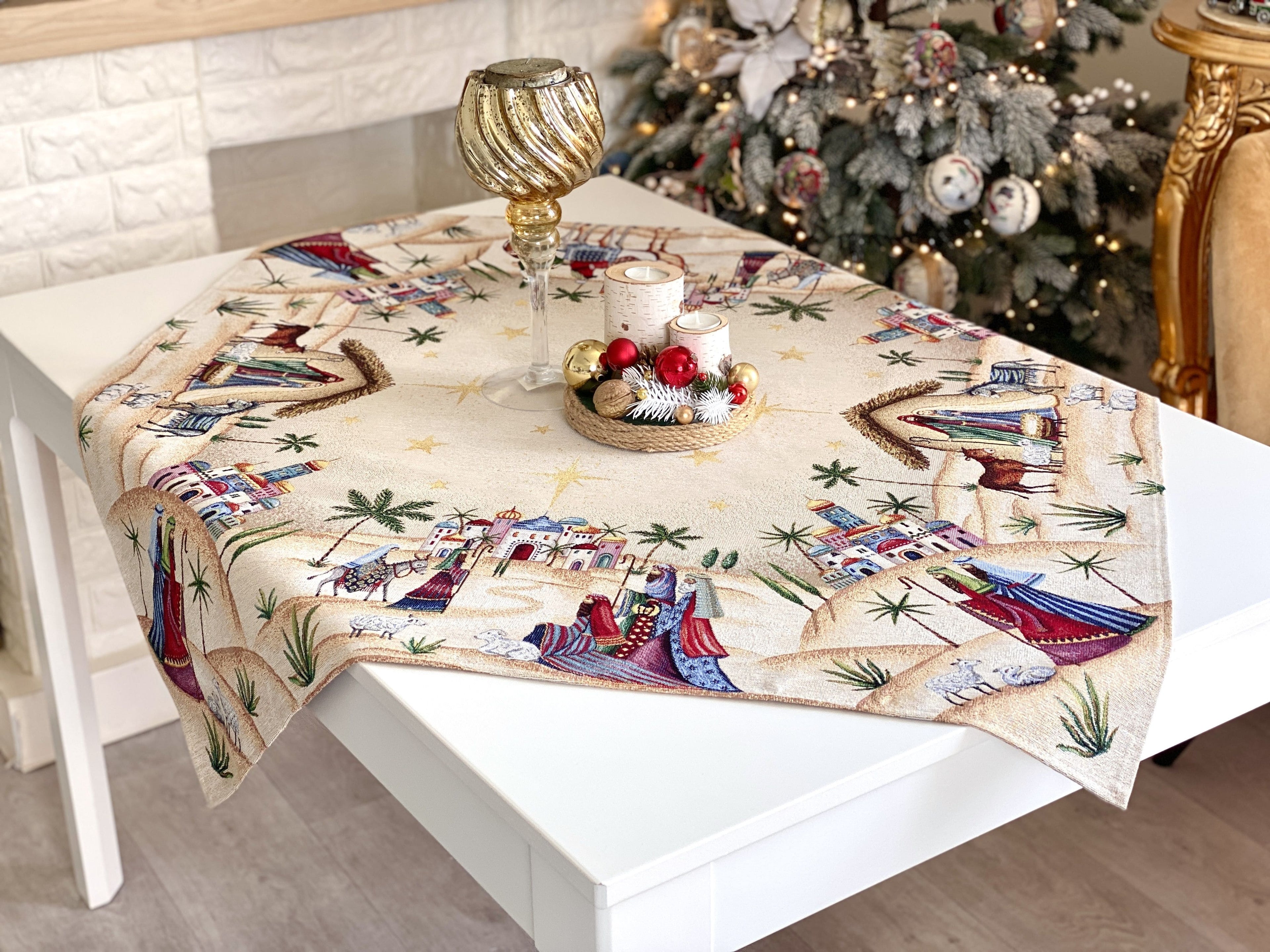 Square Tablecloth «Adara» with Golden Lurex - Luxury Tapestry - Textile4Family