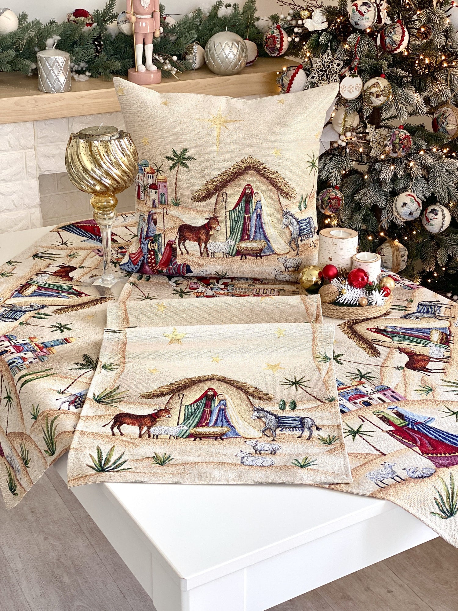 Christmas Cushion cover «Adara» with Golden Lurex - Luxury Tapestry - Textile4Family