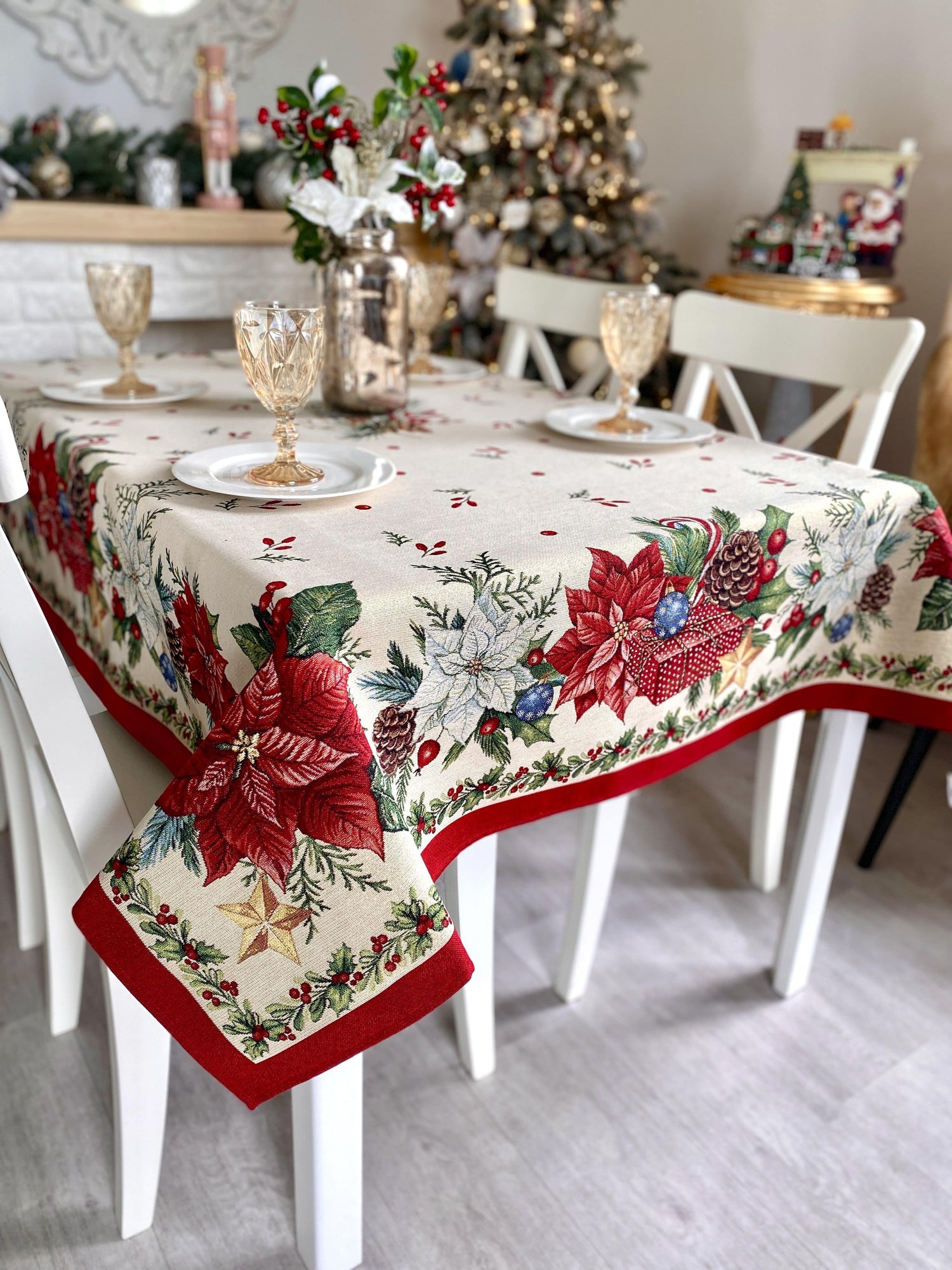 Christmas Tablecloth «Red Poinsettia» with Golden Lurex - Luxury Tapestry - Textile4Family