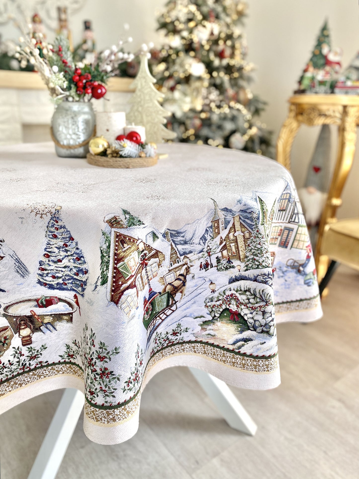 Round Christmas tablecloth «Festive mood» With microfibre & silver lurex