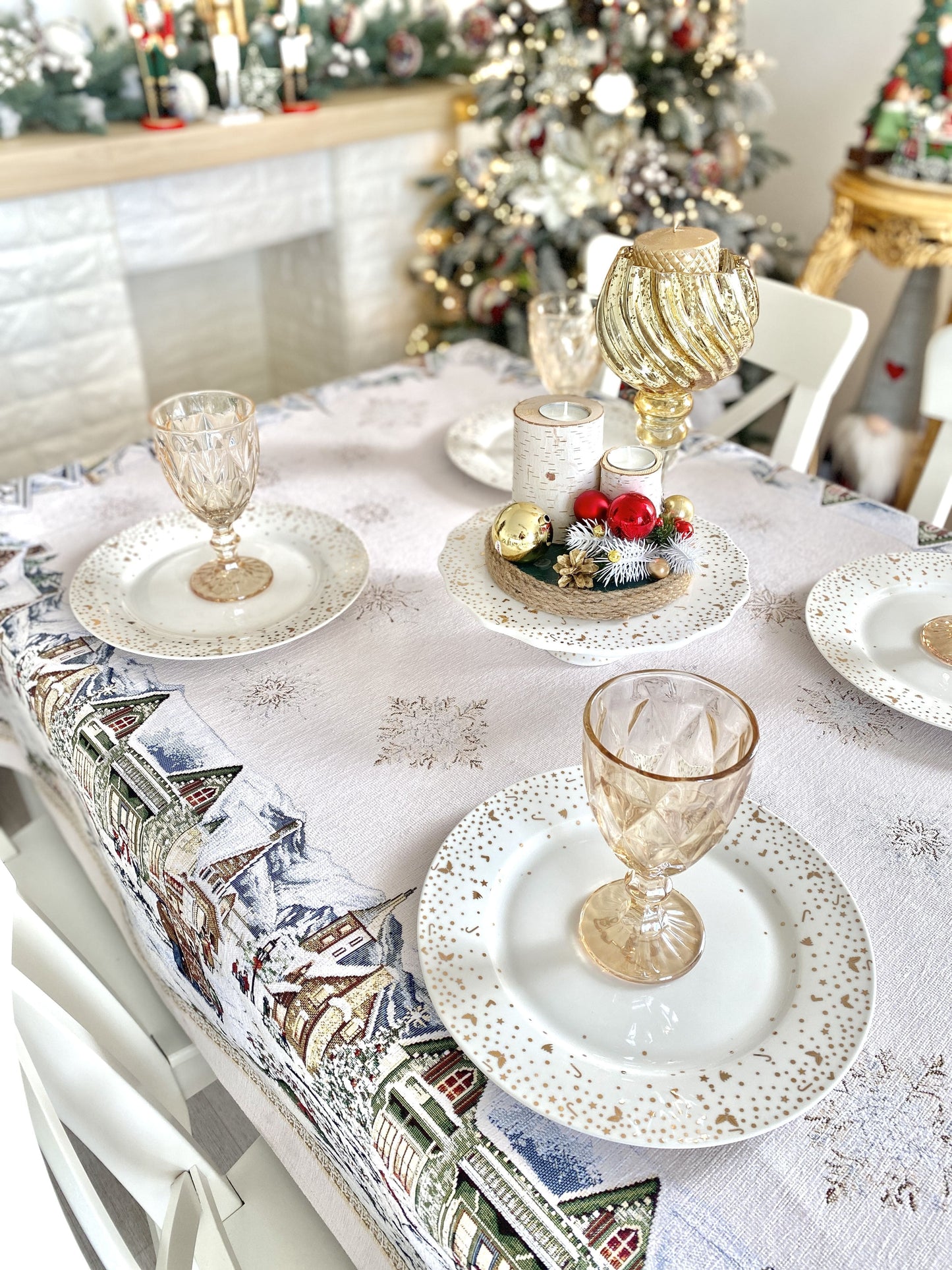 Christmas tapestry tablecloth «Festive mood» With microfibre & silver lurex