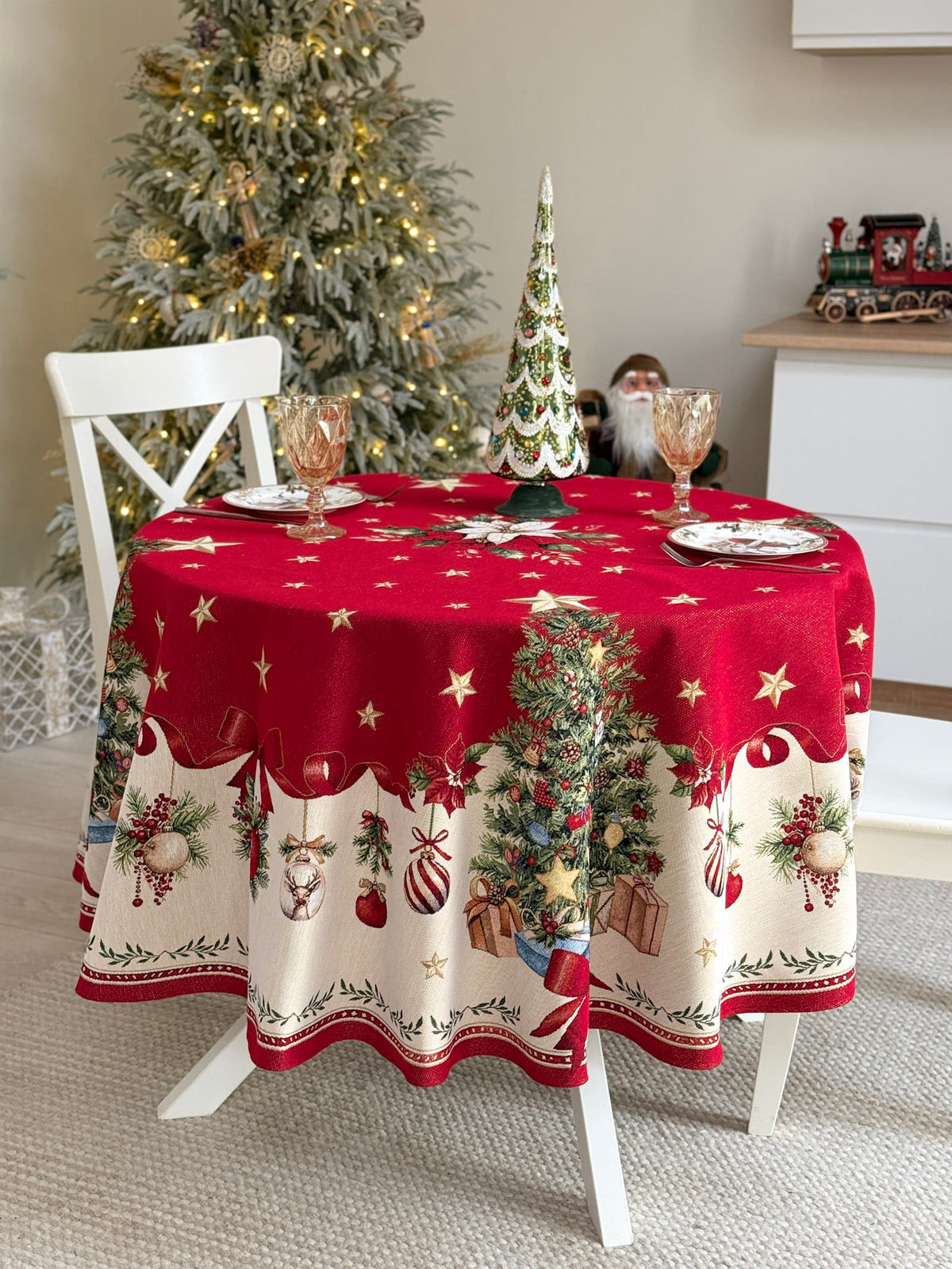 Winter Holiday Round Tablecloth «Red &amp; Gold» with golden thread - High quality tapestry