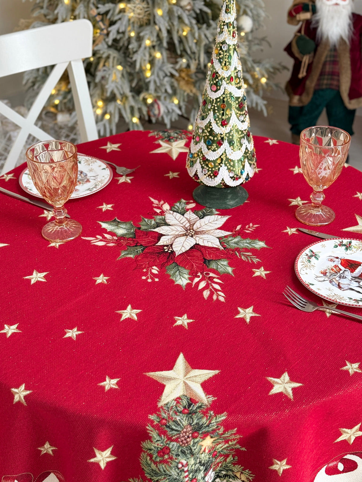 Winter Holiday Round Tablecloth «Red &amp; Gold» with golden thread - High quality tapestry