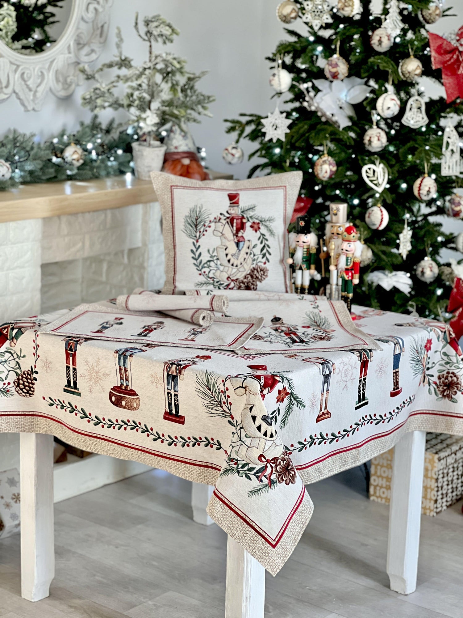 Christmas tapestry tablecloth «Nutcracker» With microfibre &amp; silver lurex Limaso Textile