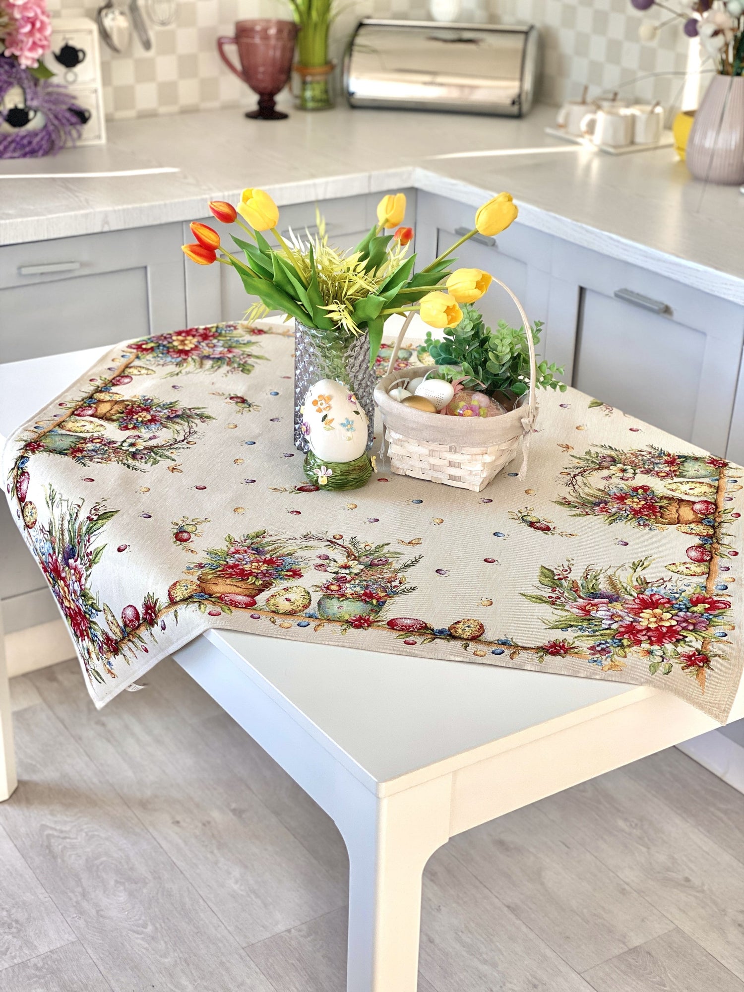 Easter Square tablecloth «Damira» - Premium Tapestry with golden lurex - Textile4Family