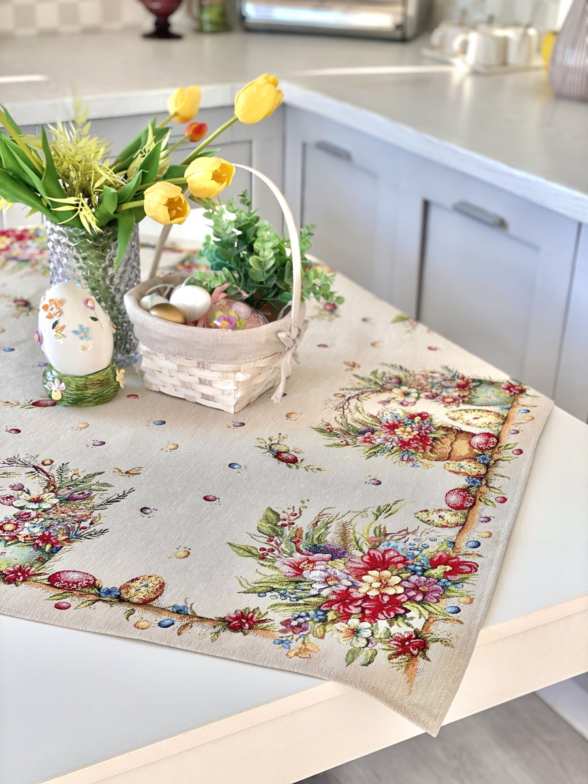 Easter Square tablecloth «Damira» - Premium Tapestry with golden lurex - Textile4Family