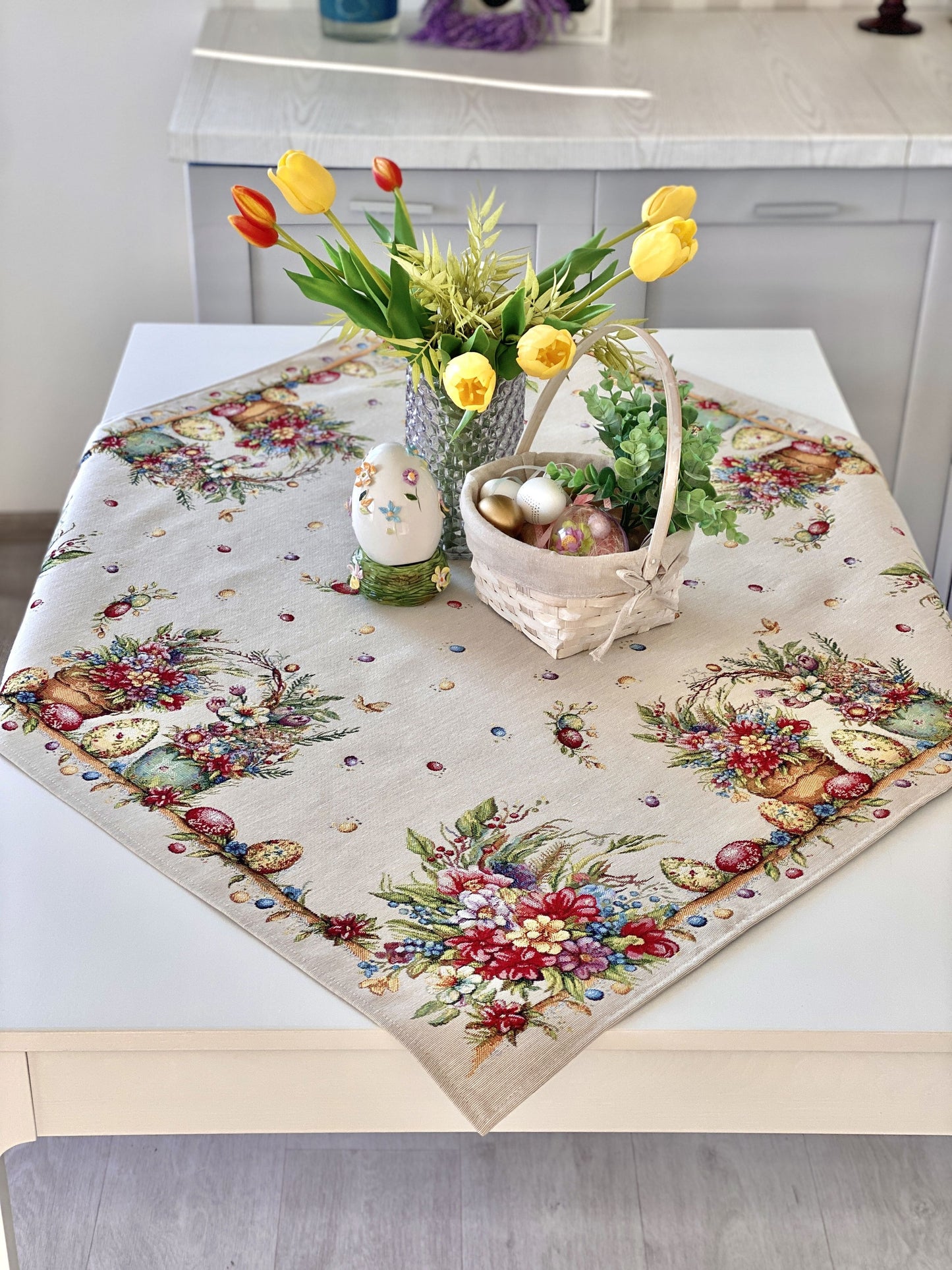 Easter Square tablecloth «Damira» - Premium Tapestry with golden lurex - Textile4Family