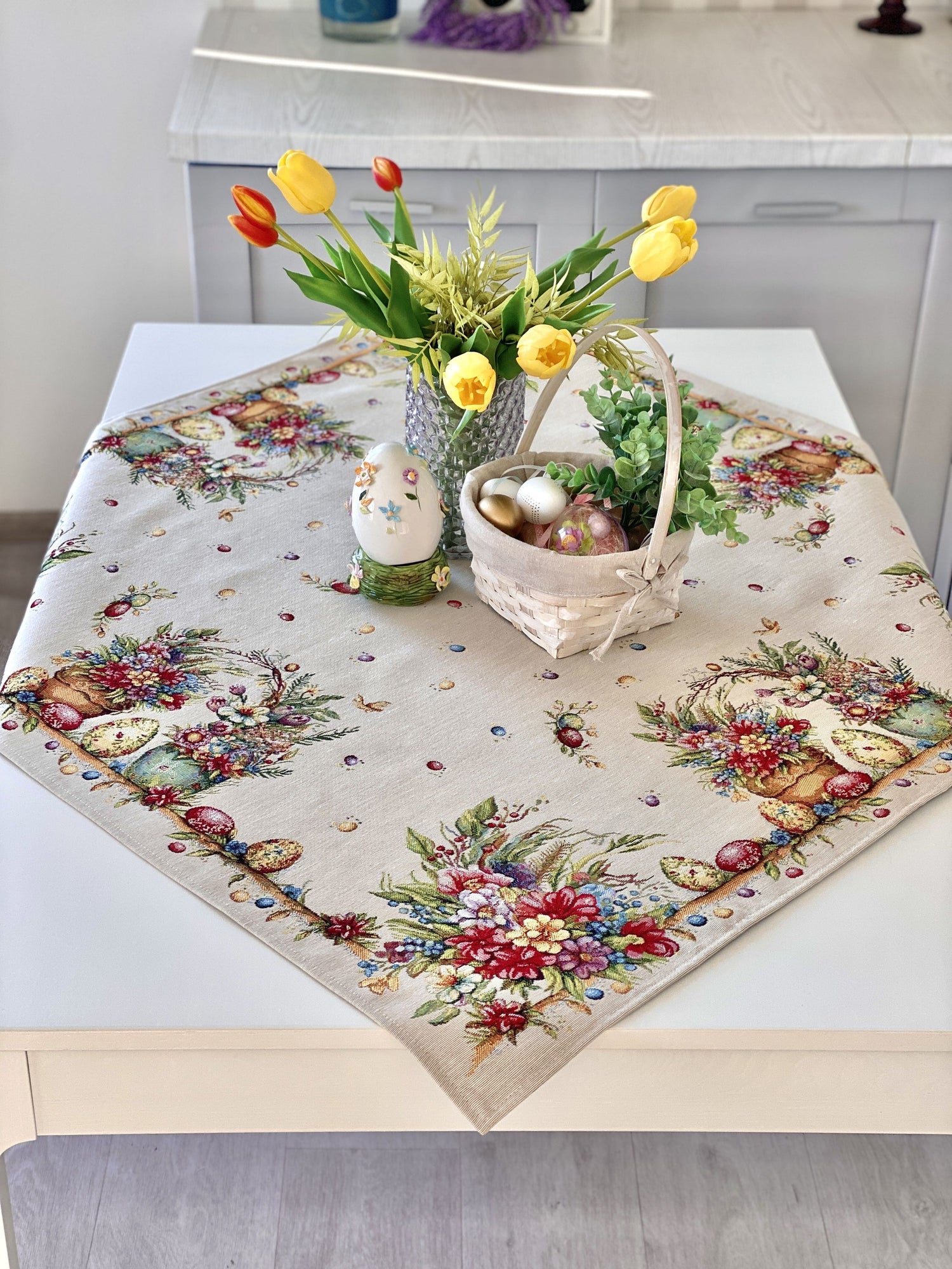Easter Square tablecloth «Damira» - Premium Tapestry with golden lurex - Textile4Family