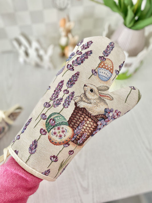 Tapestry oven mitten «Rabbit in lavender»