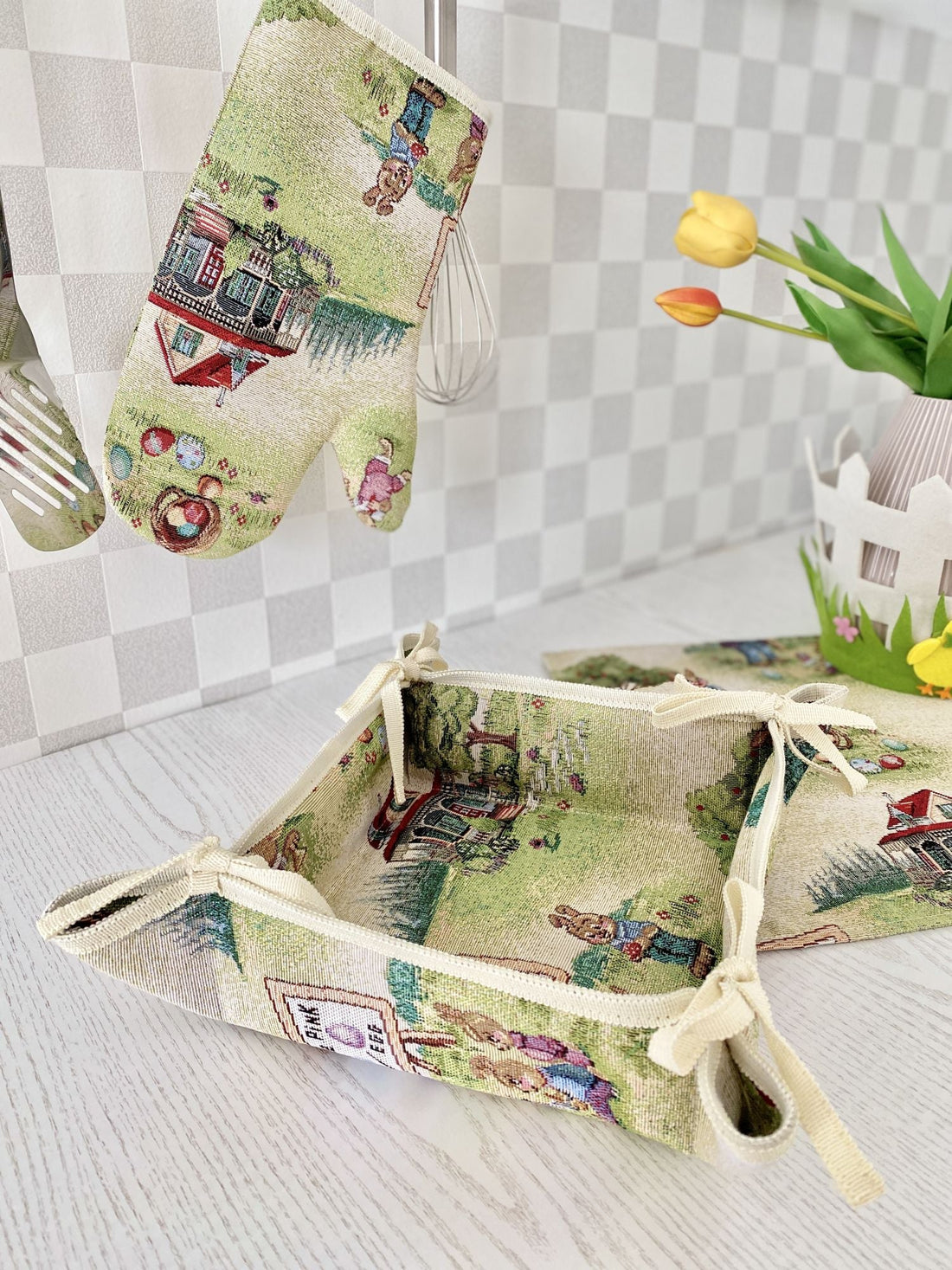 Easter tapestry Bread Basket «Easter fun» Limaso Textile