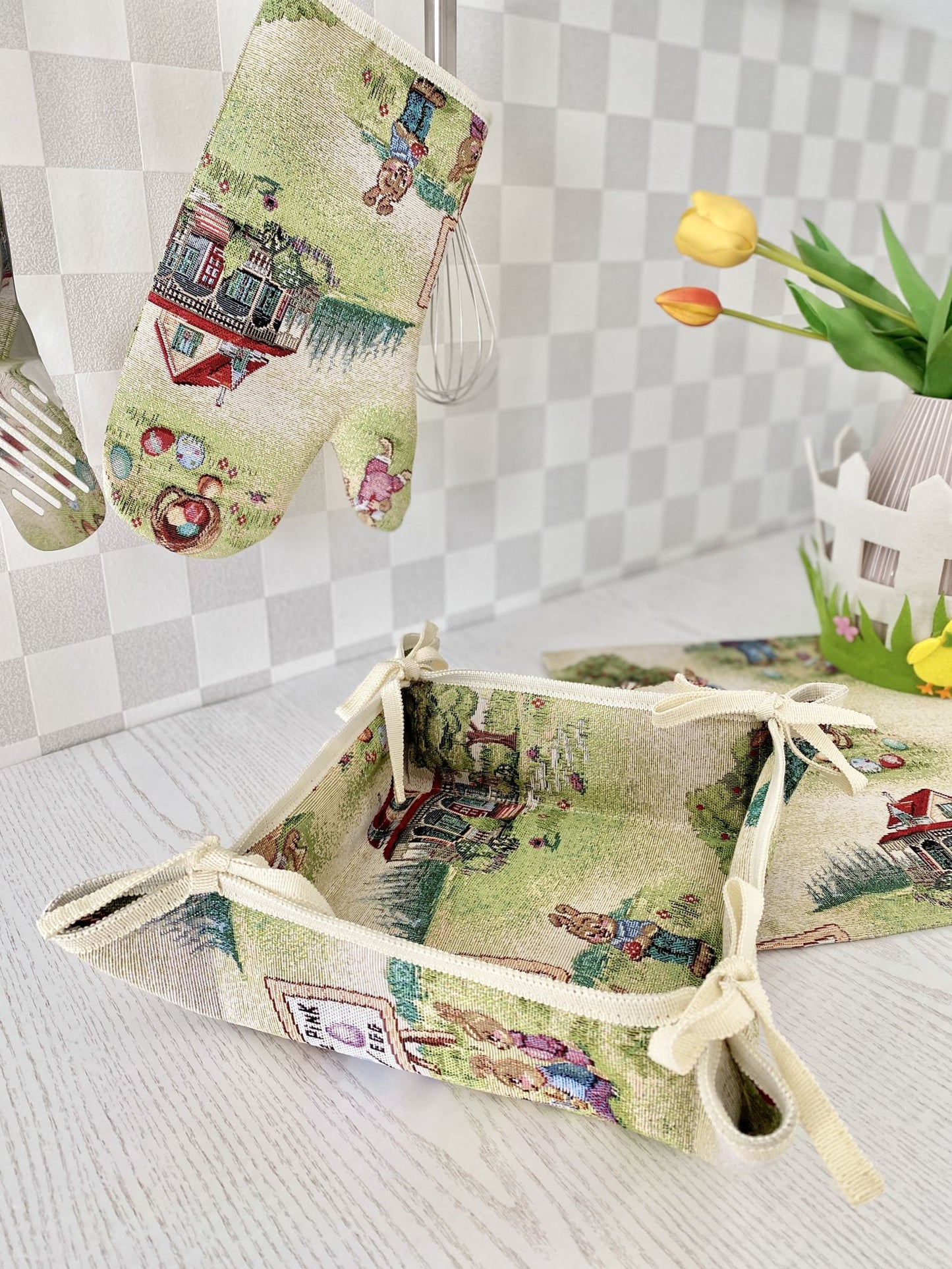 Easter tapestry Bread Basket «Easter fun»