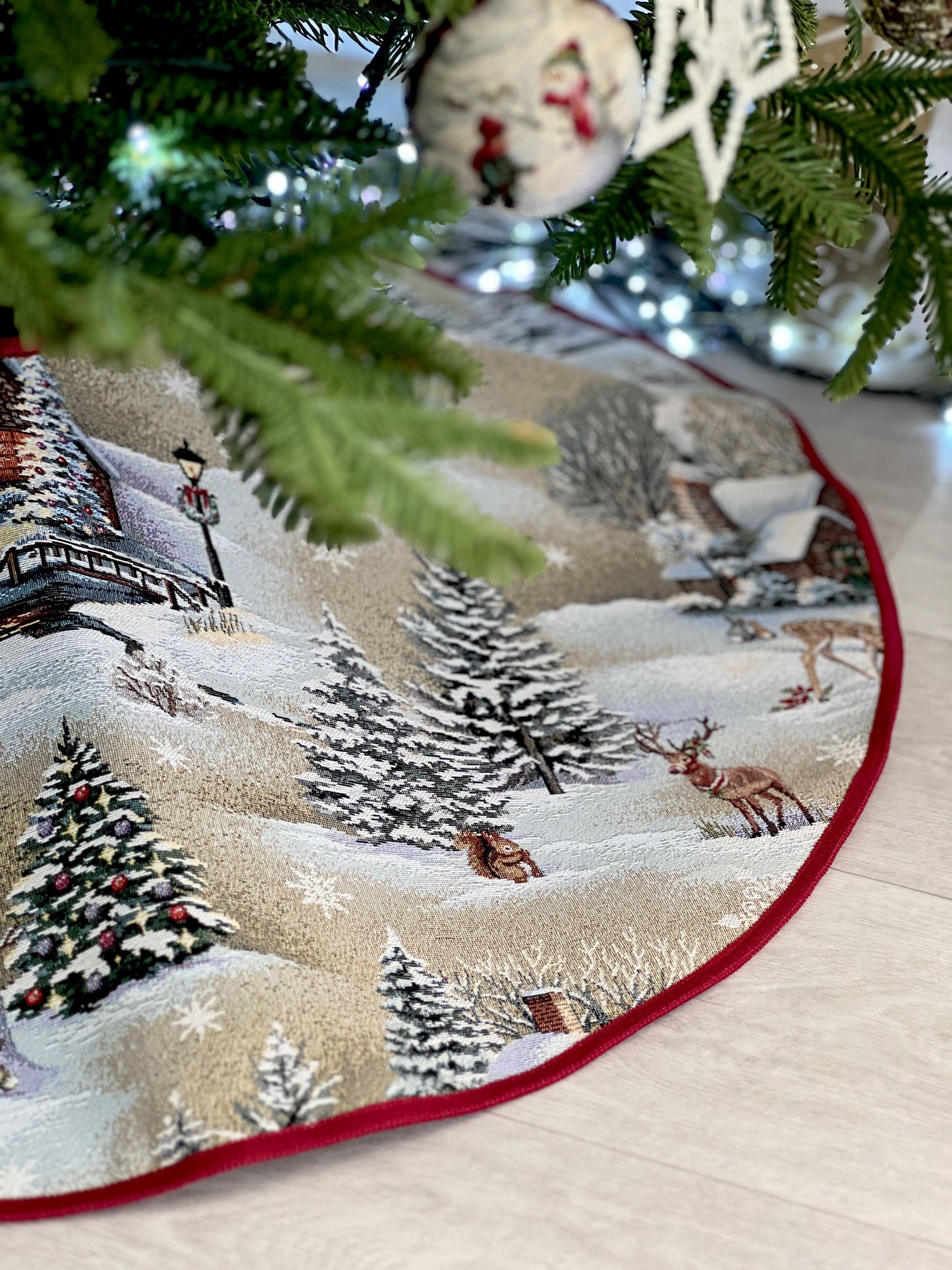 Christmas tree skirt «Winter Day Magic» without lurex