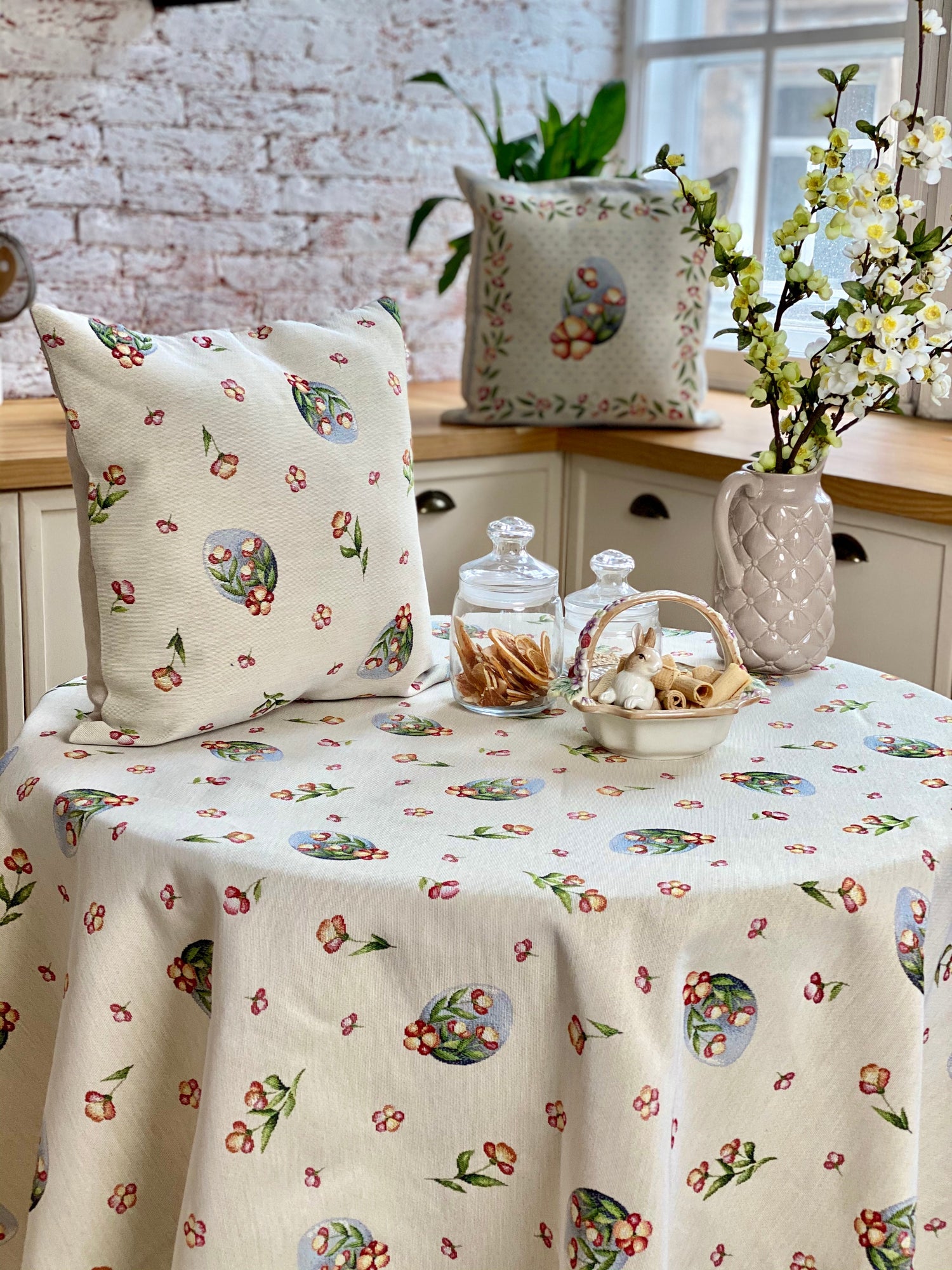Round Easter tapestry tablecloth «Spring Easter» Limaso Textile