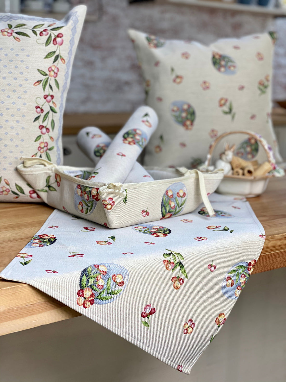 Easter tapestry table runner «Spring Easter» Limaso Textile