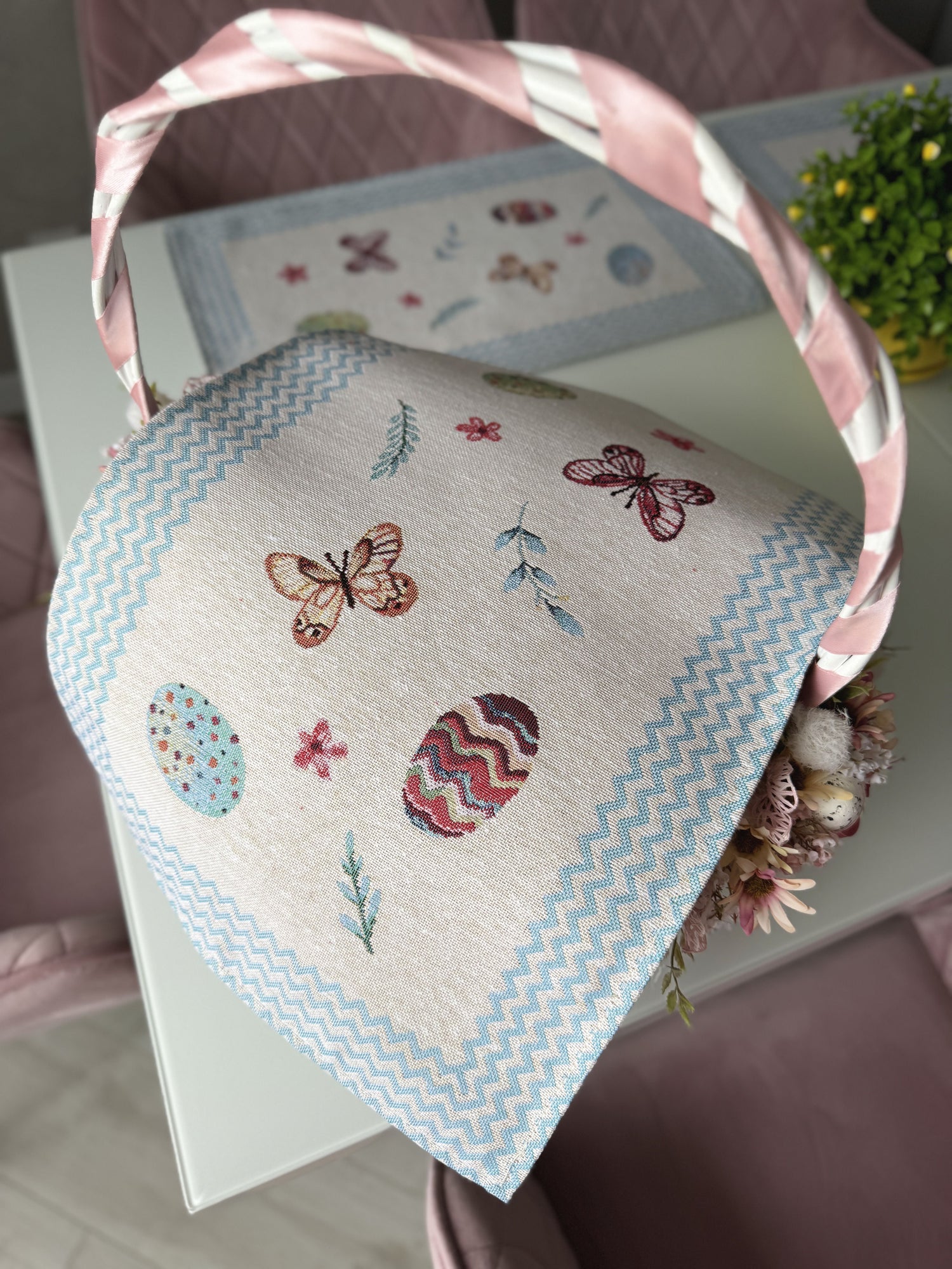 Easter tapestry Placemats set «Easter Fly» Limaso Textile