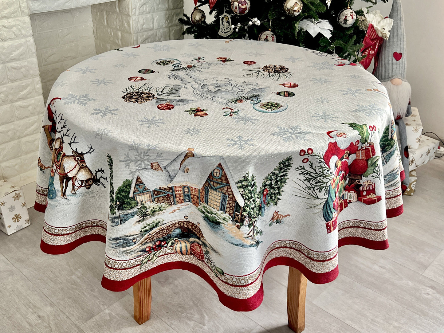 Round Christmas tablecloth «Frosty» with silver thread