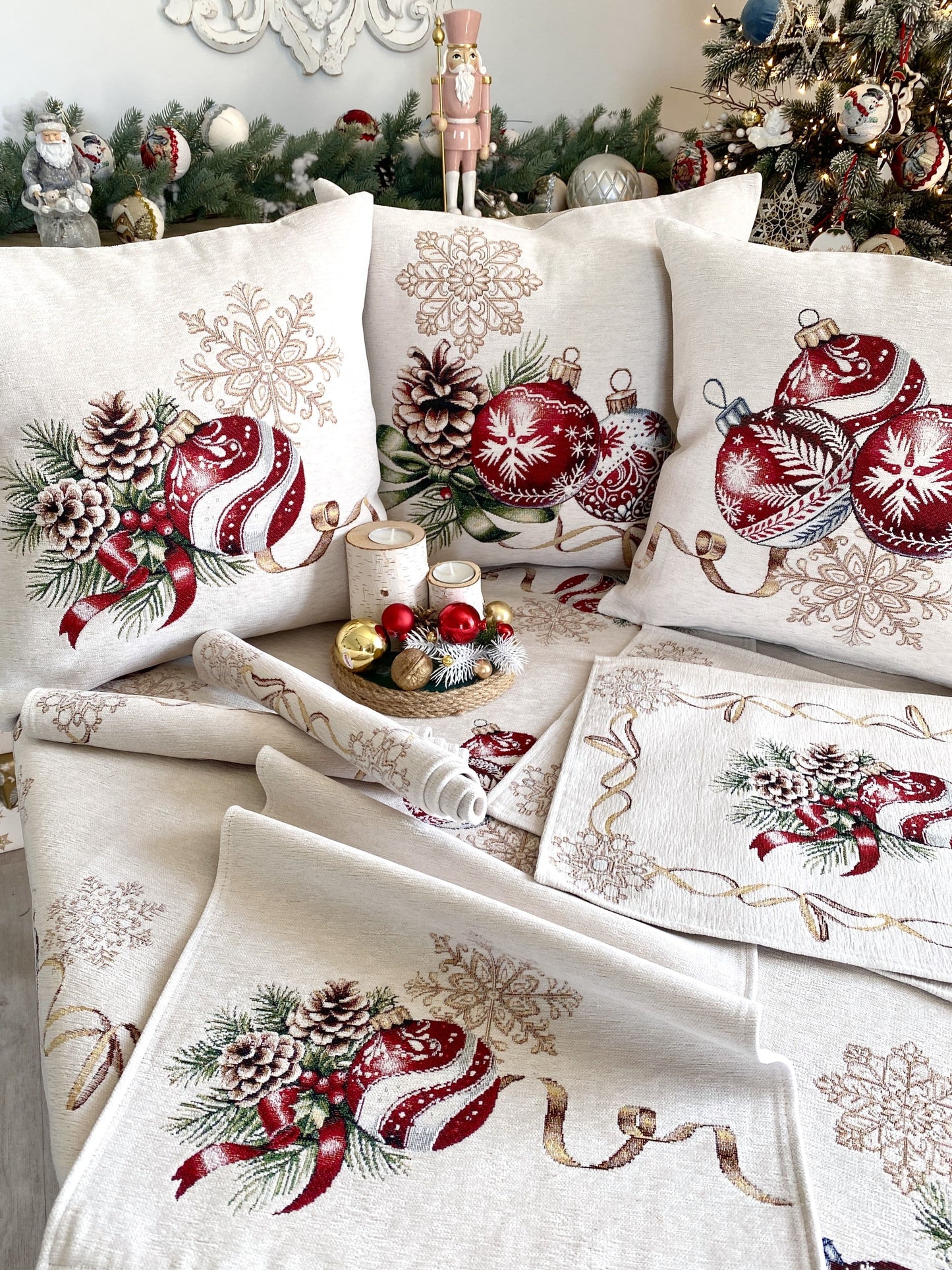 Christmas Decorative pillow cover  «Golden Noel Collection» with Microfibre & Golden lurex - Premium Gobelin