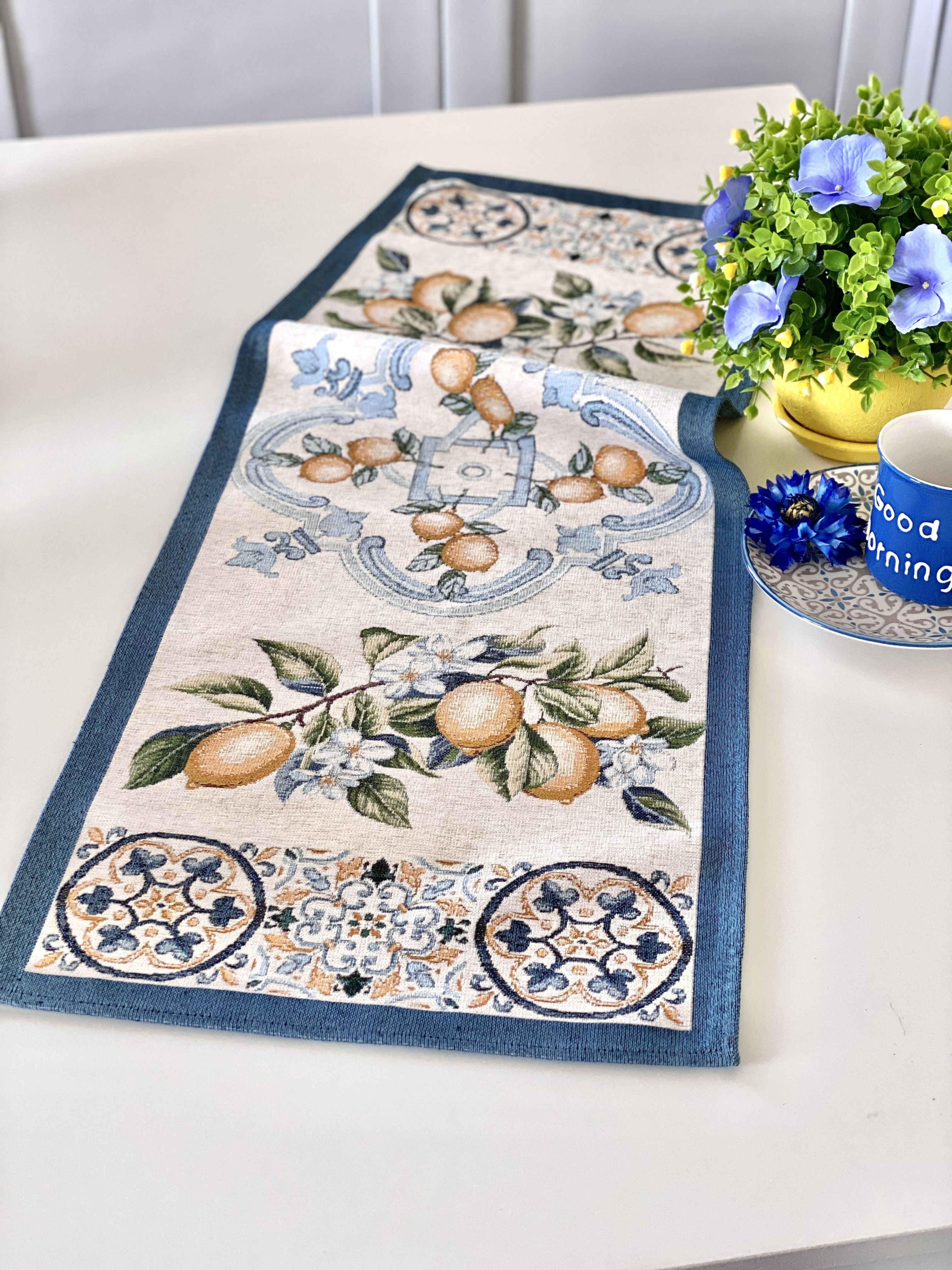 Tapestry table runner "Lemon Majolica" with microfibre - Textile4Family