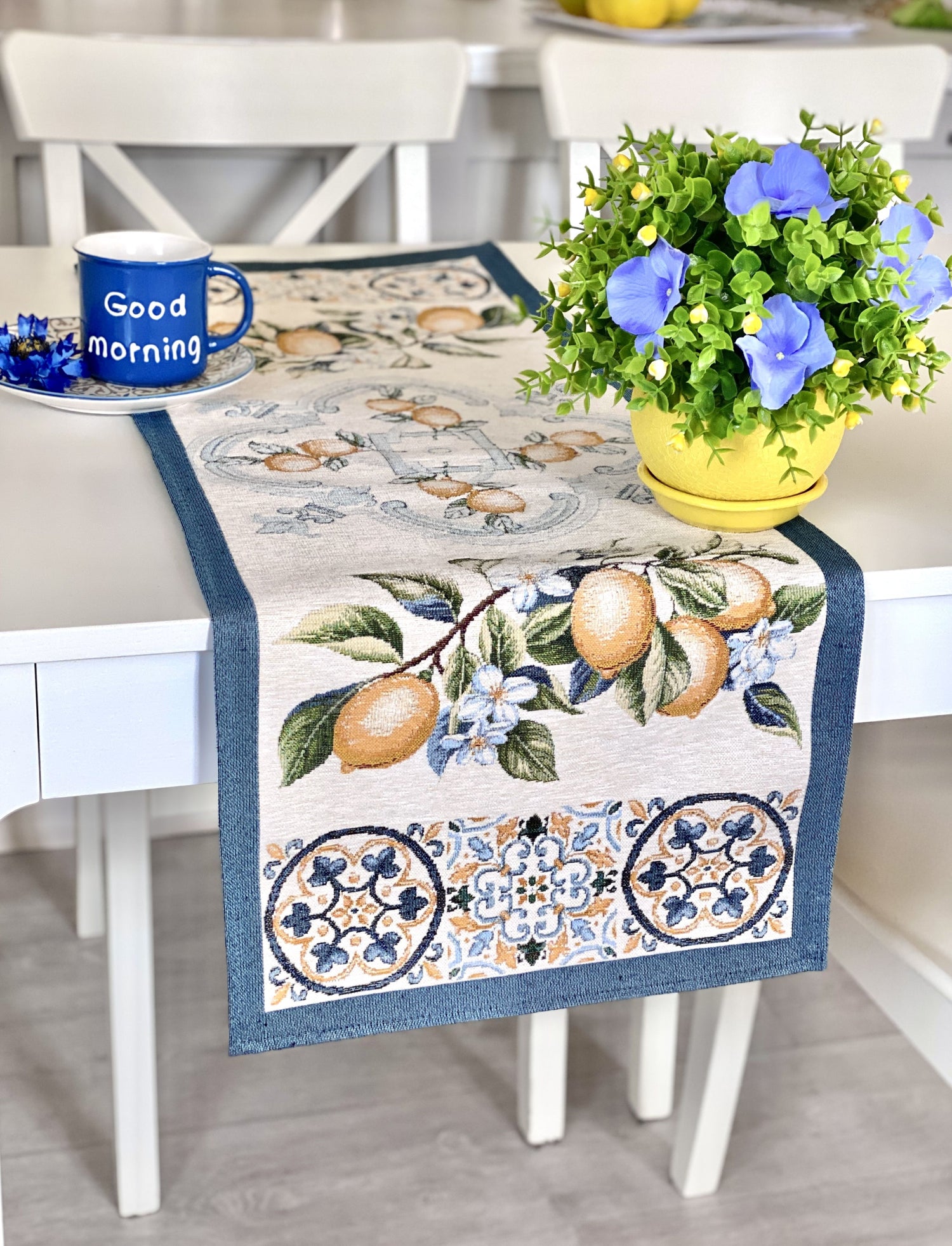 Tapestry table runner "Lemon Majolica" with microfibre - Textile4Family
