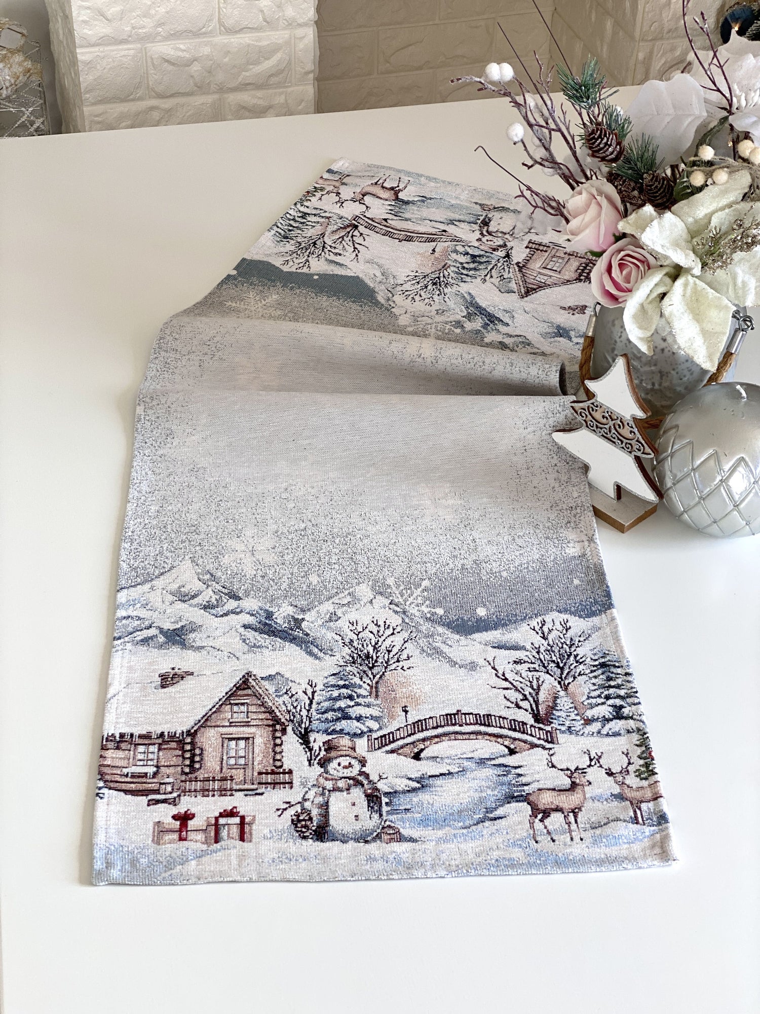 Christmas Table Runner  «Snowy Cabin Charm» with Microfibre - Premium Gobelin - Textile4Family