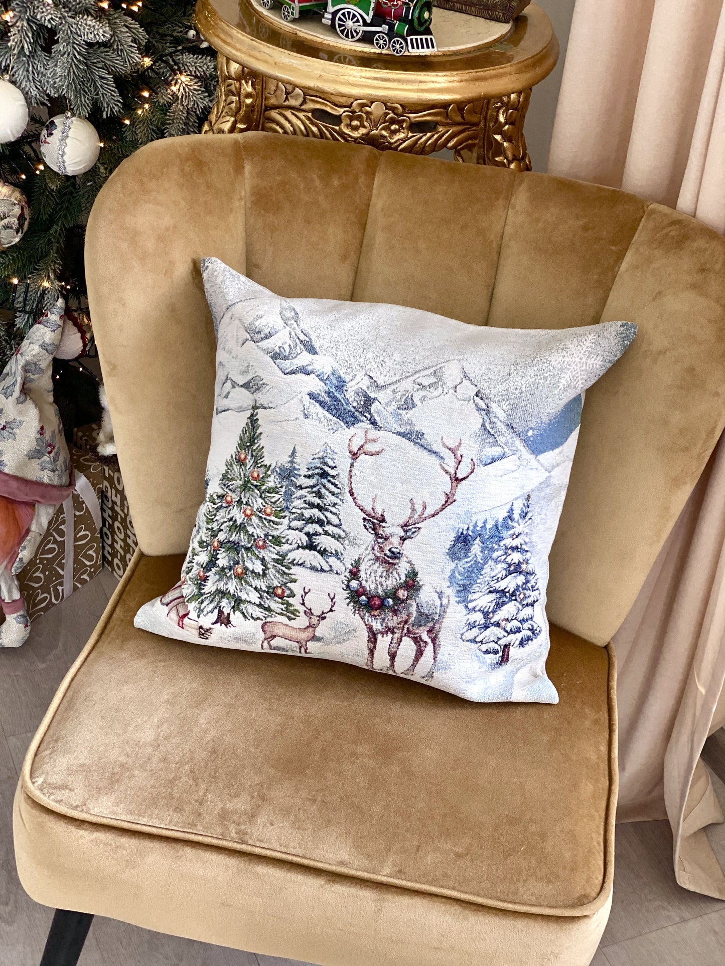 Christmas Pillow cover  «Snowy Cabin Charm» with Microfibre - Premium Gobelin