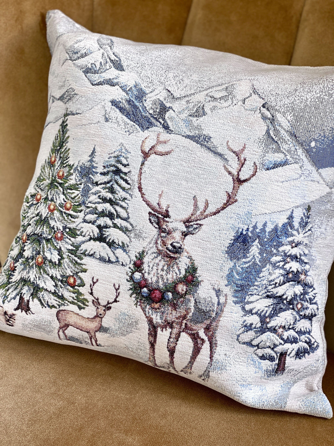 Christmas Pillow cover  «Snowy Cabin Charm» with Microfibre - Premium Gobelin - Textile4Family