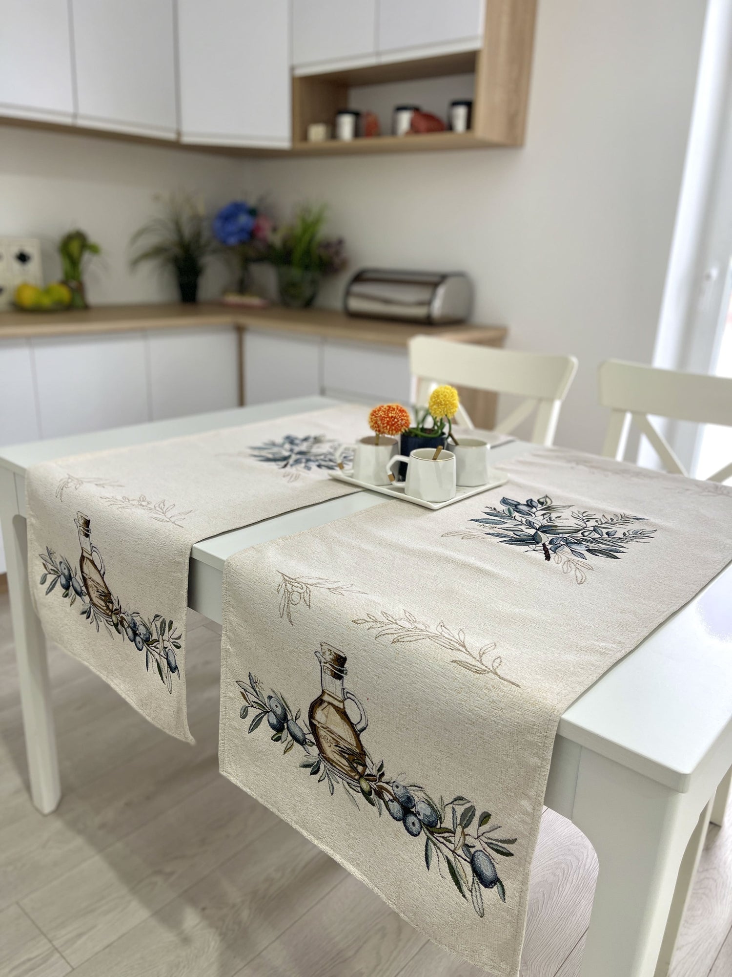 Table Runner «Olive» - Premium Tapestry with Microfibre - Textile4Family