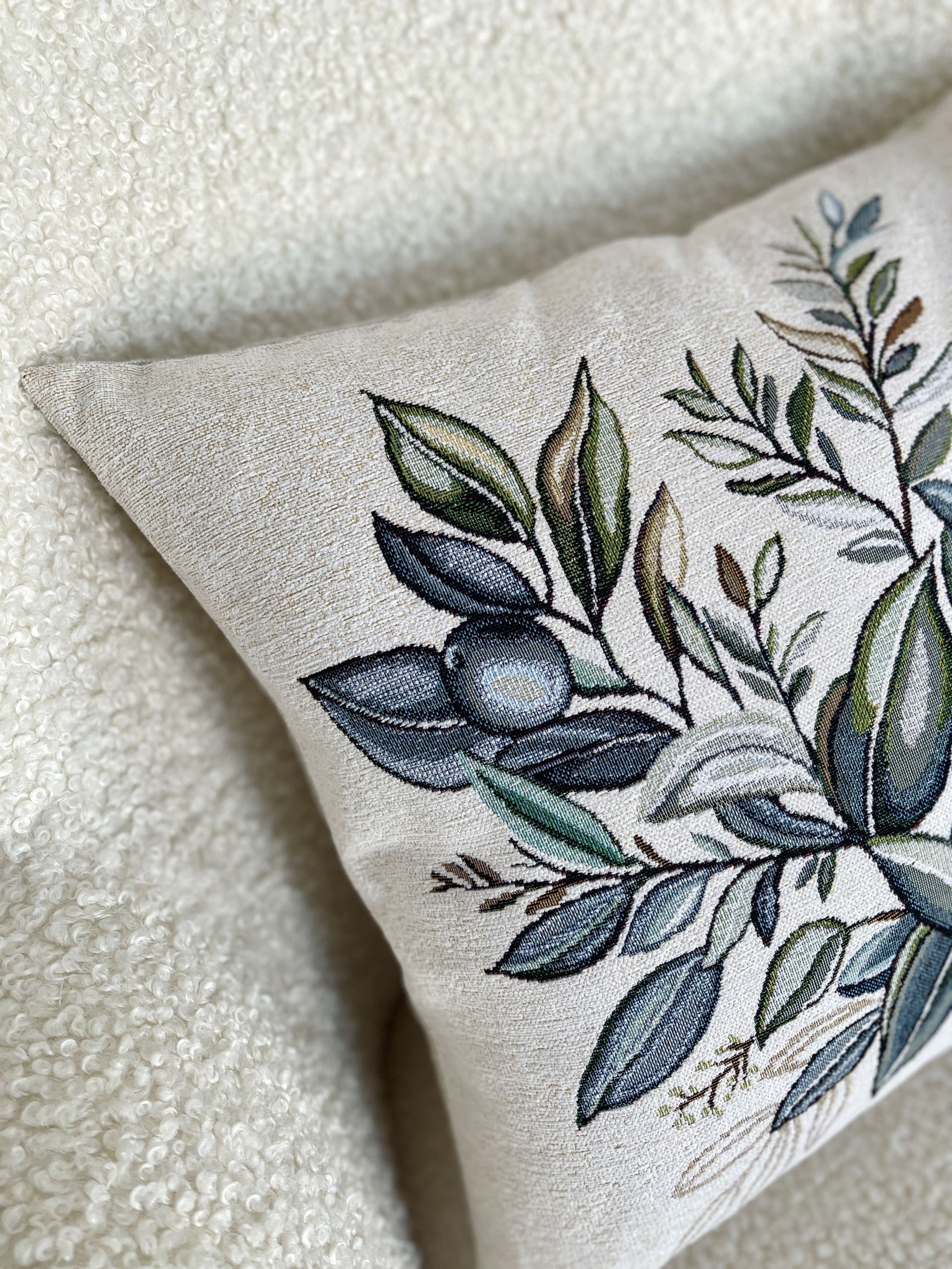 Cushion cover «Olive -3» - Premium Tapestry with Microfibre - Textile4Family