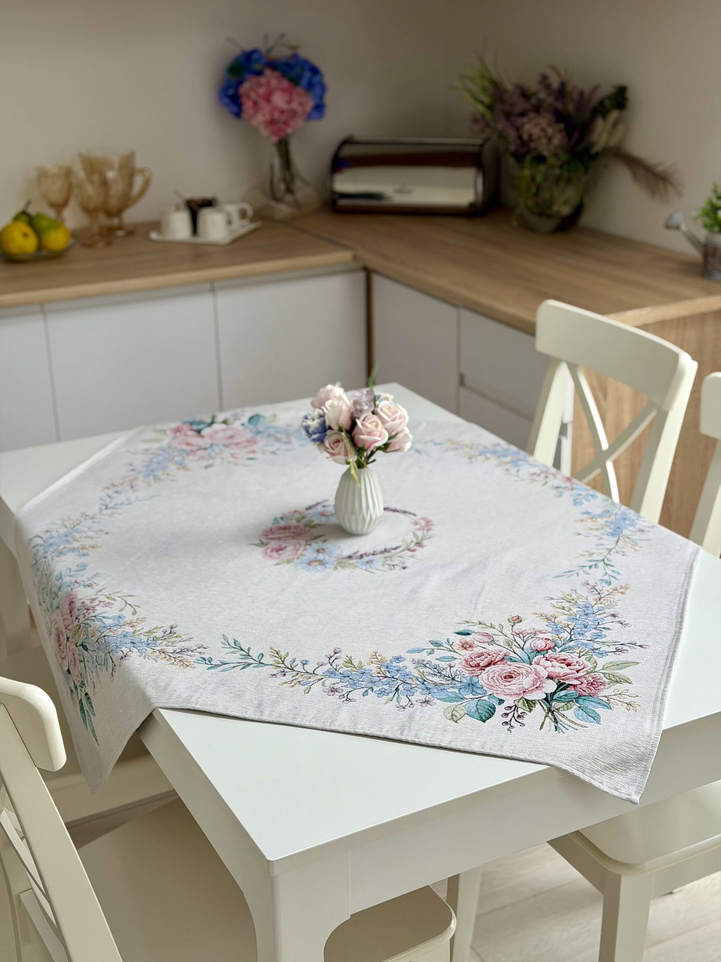 Square tablecloth «Rose» - Premium Tapestry with Microfibre - Textile4Family