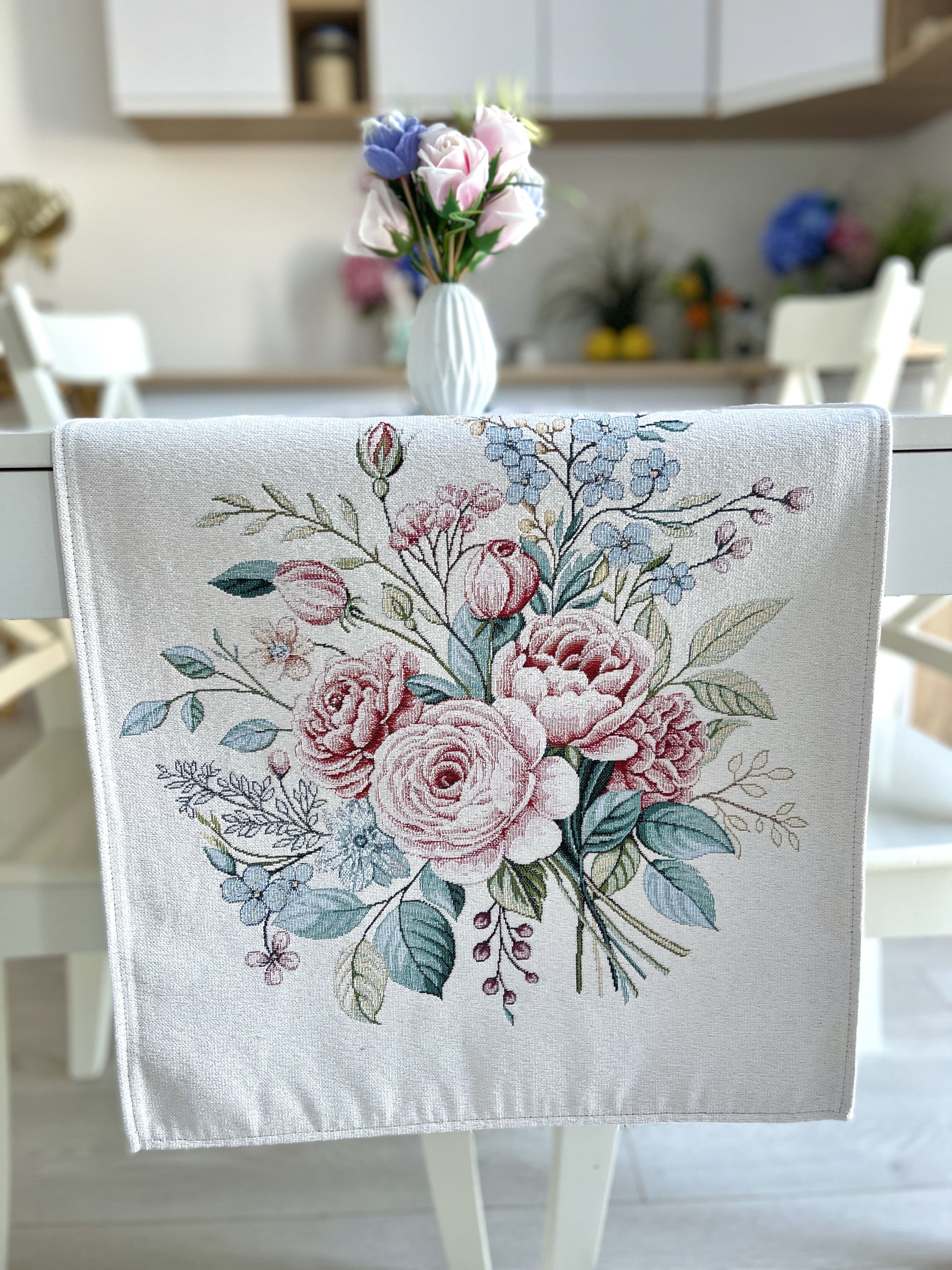 Table Runner «Rose» - Premium Tapestry with Microfibre - Textile4Family
