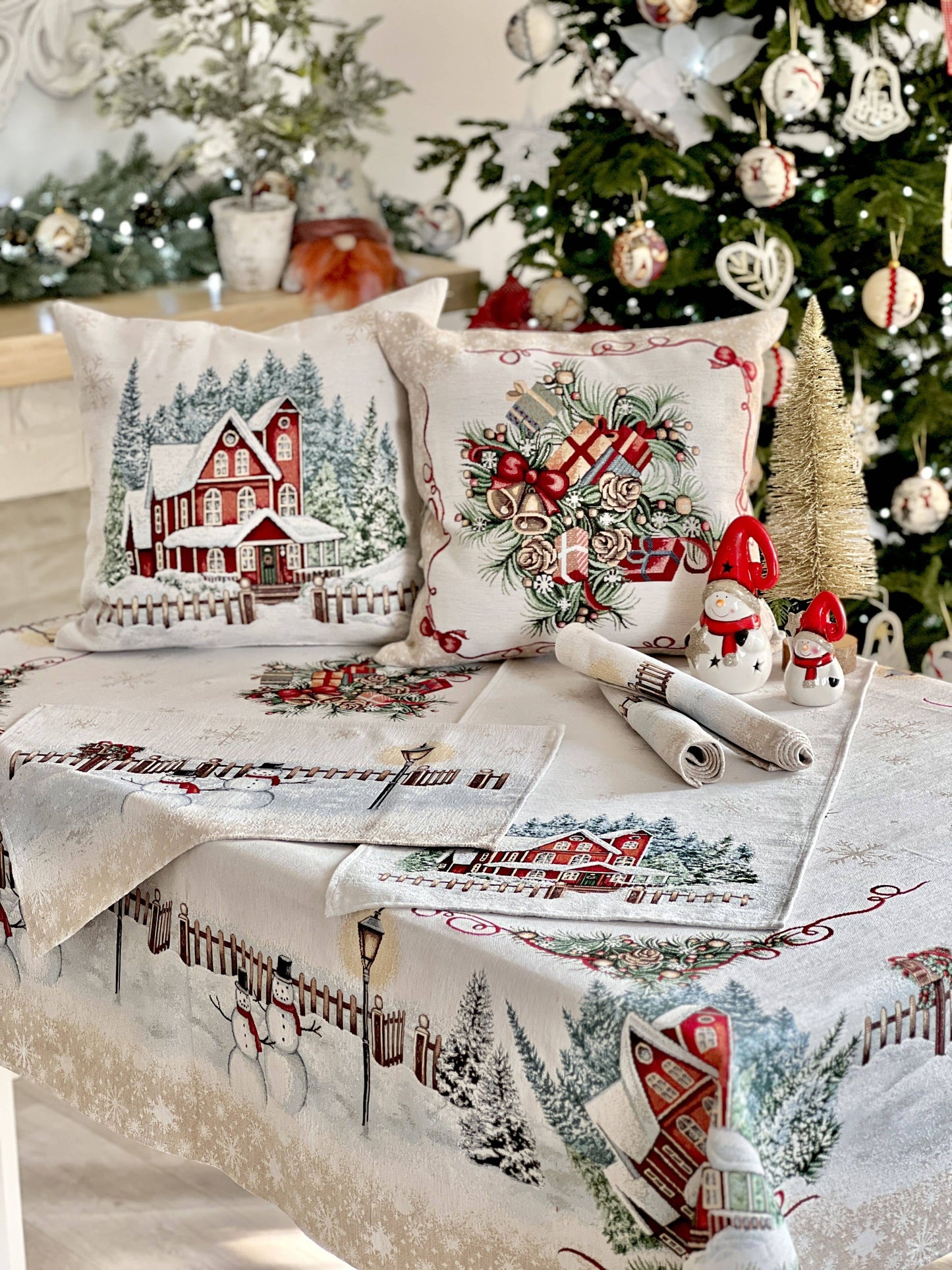 Christmas tapestry tablecloth «HOME» With microfibre & silver lurex