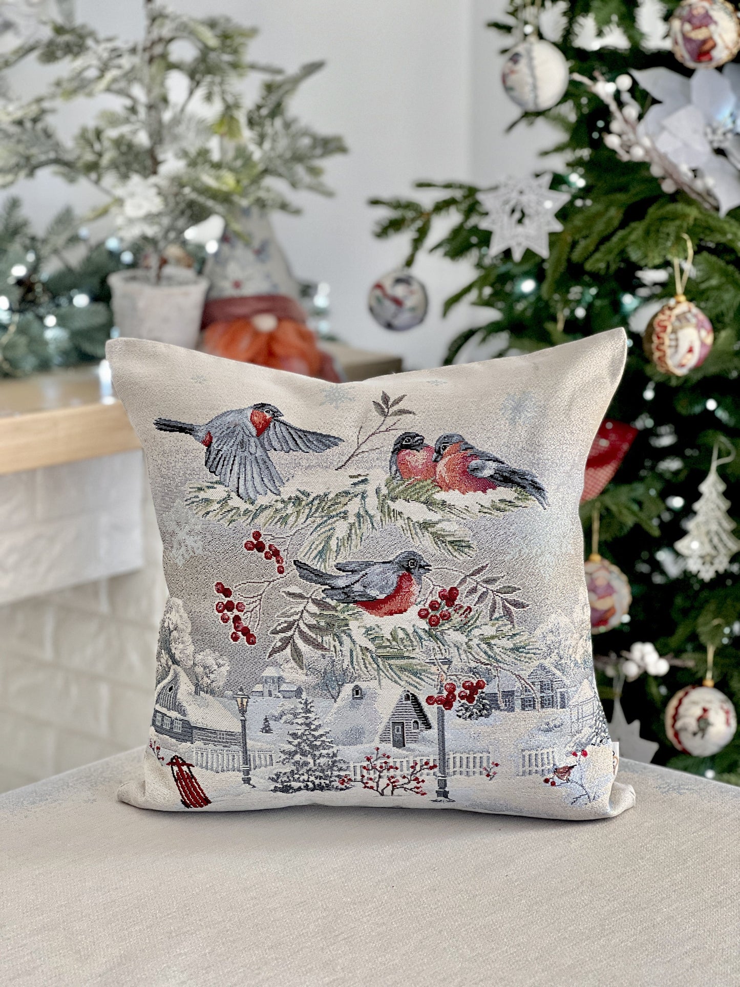 Christmas tapestry cushion cover «Christmas News-2» with silver thread