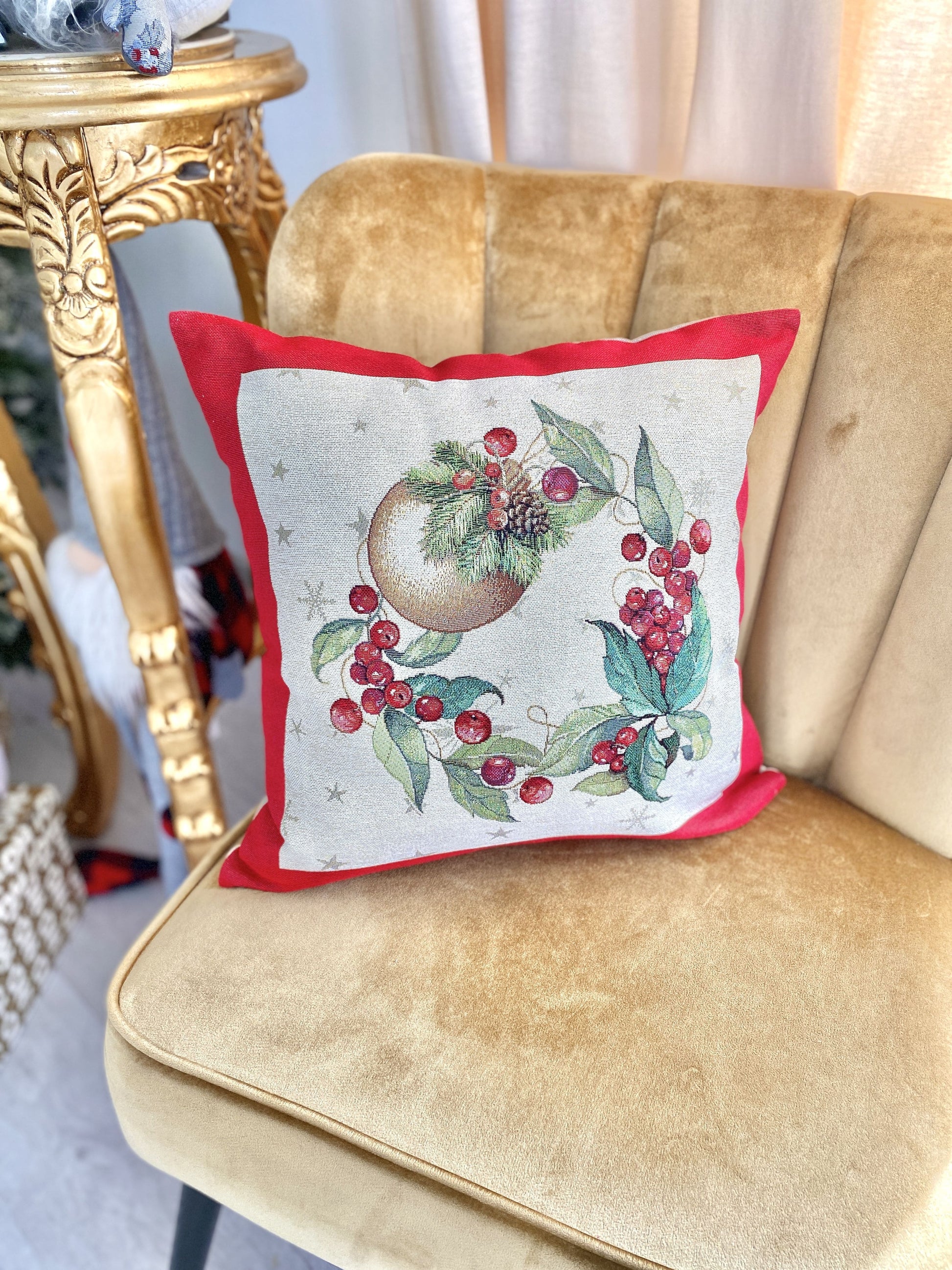 Christmas tapestry cushion cover «Christmas garland» with golden thread