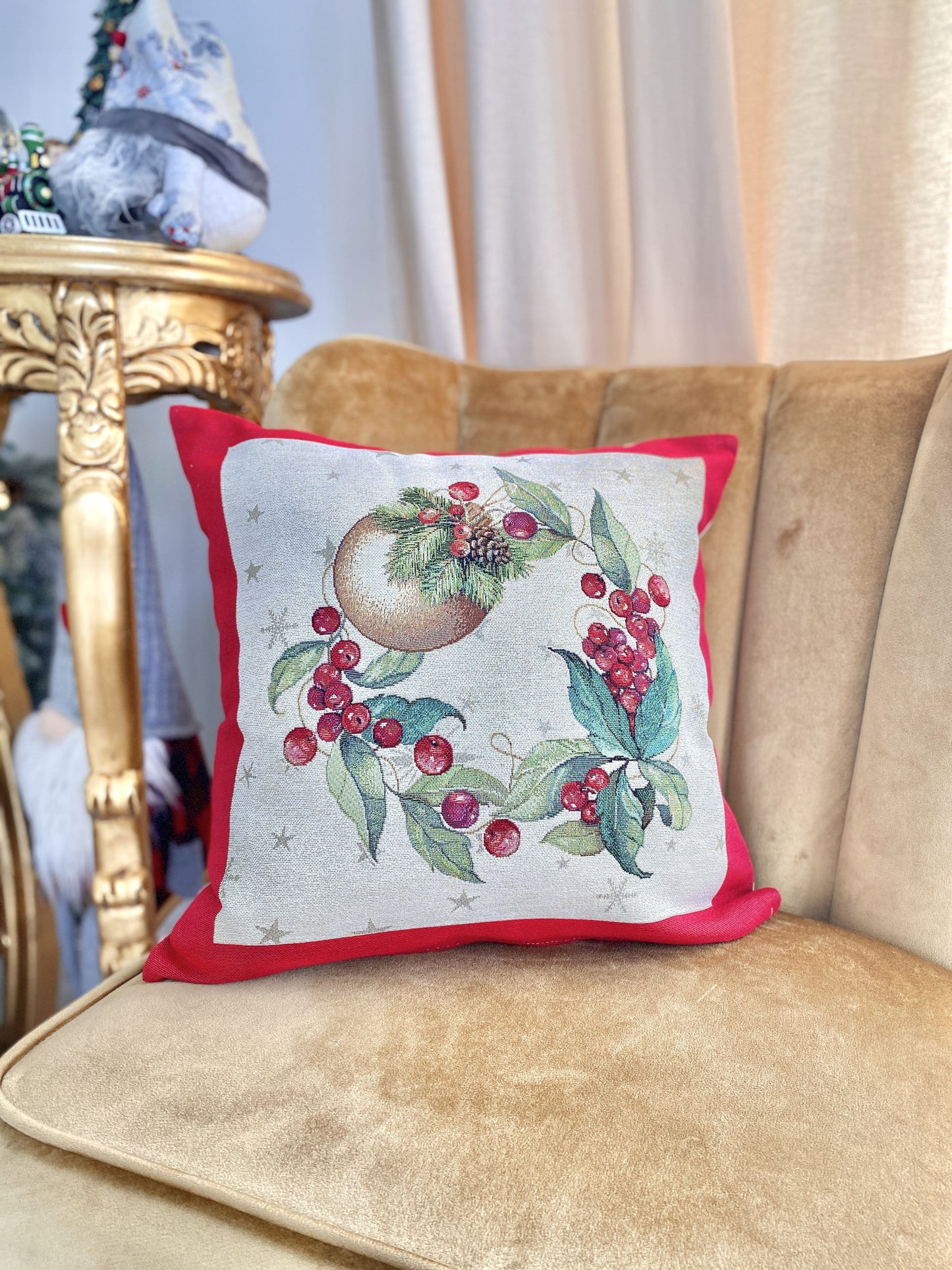 Christmas tapestry cushion cover «Christmas garland» with golden thread
