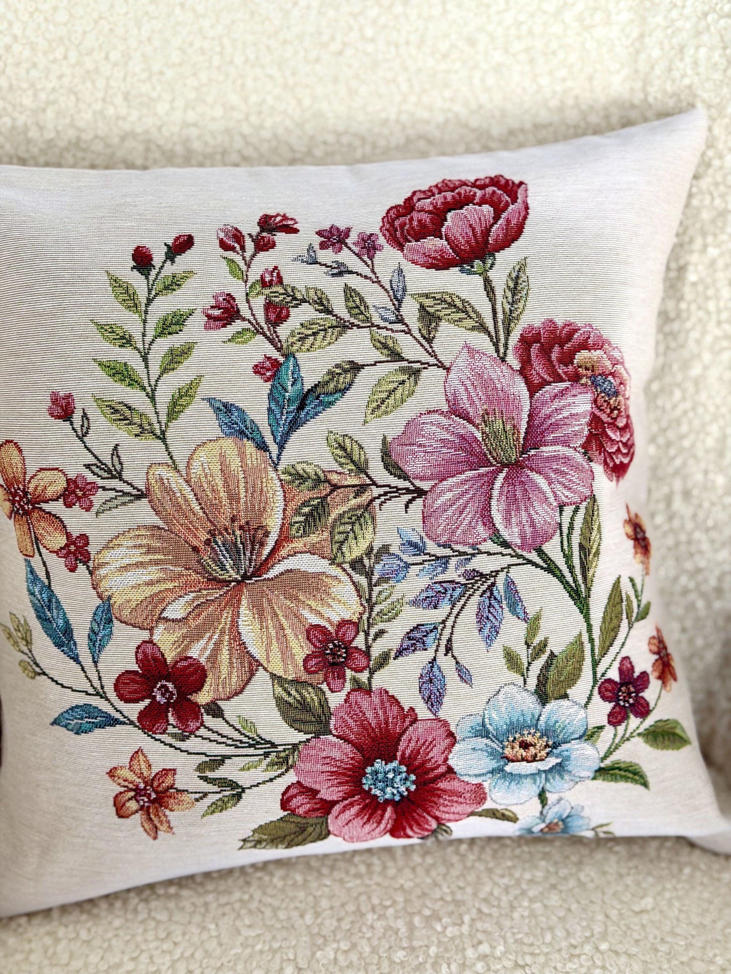 Cushion cover «Blooming garden» - Premium Tapestry - Textile4Family