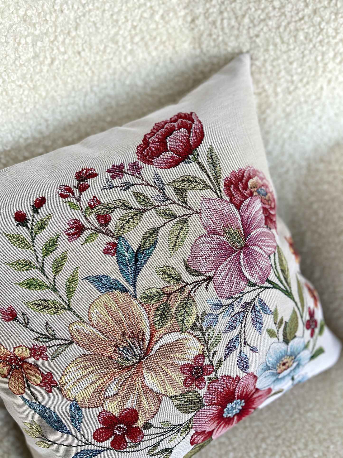 Cushion cover «Blooming garden» - Premium Tapestry - Textile4Family