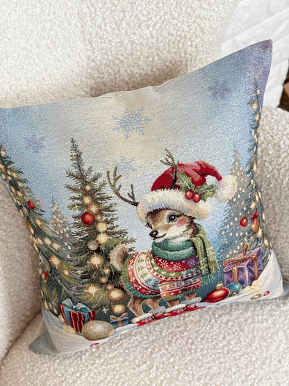 Pillow cover «Scarlet Wishes-2» with golden thread - High quality tapestry