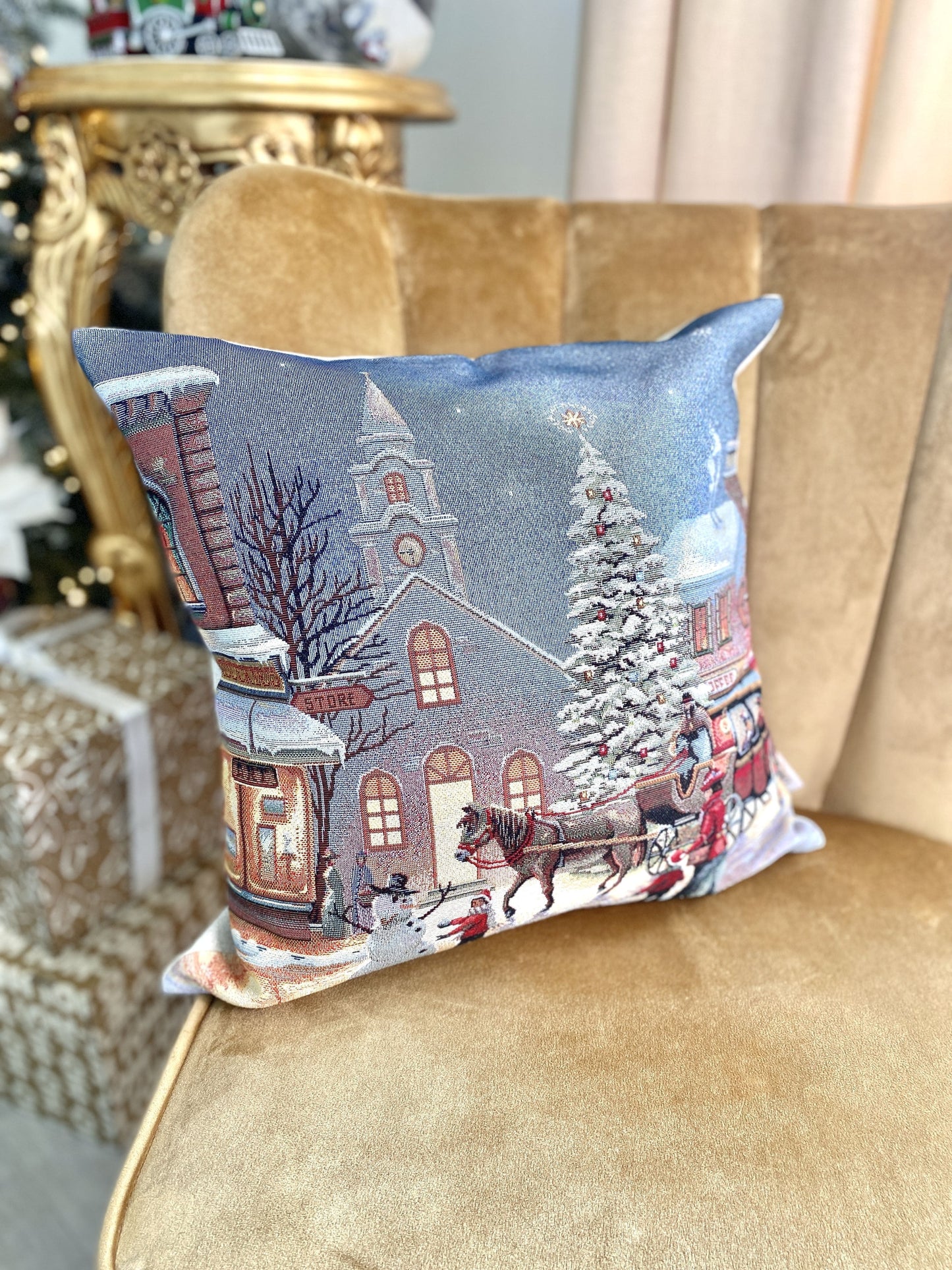 Christmas tapestry cushion cover «Holiday city» with silver thread