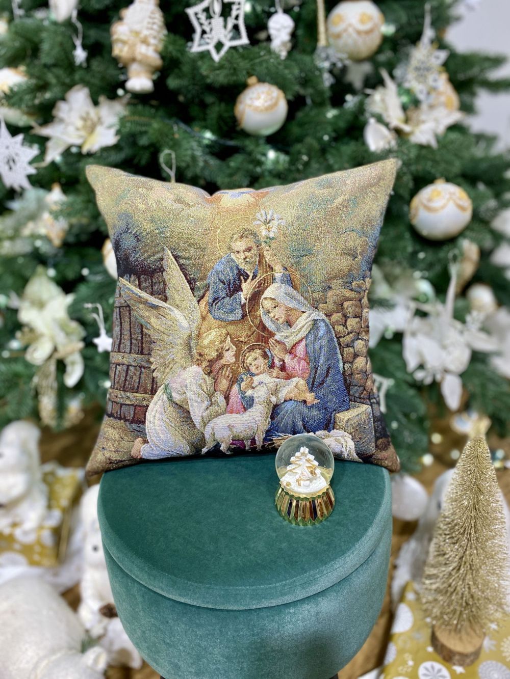 Winter Holiday tapestry cushion cover «Nativity» with golden thread