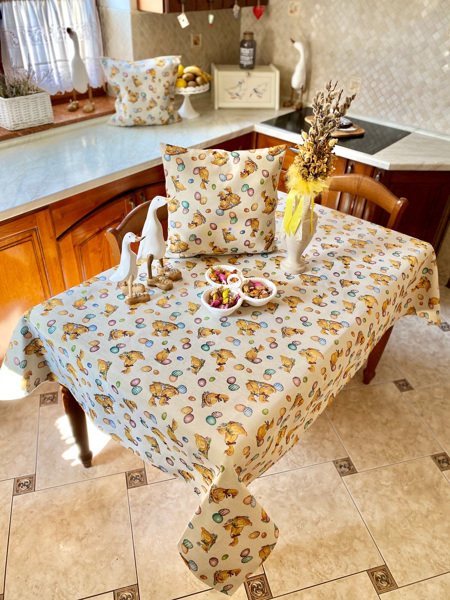 Easter tapestry tablecloth «Easter Ducks»