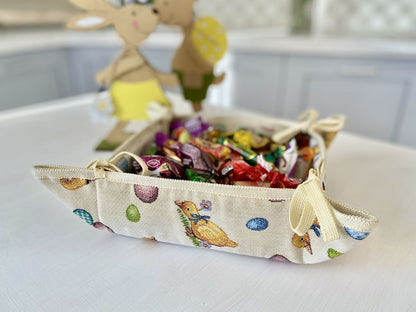 Easter tapestry Bread Basket «Easter Ducks»