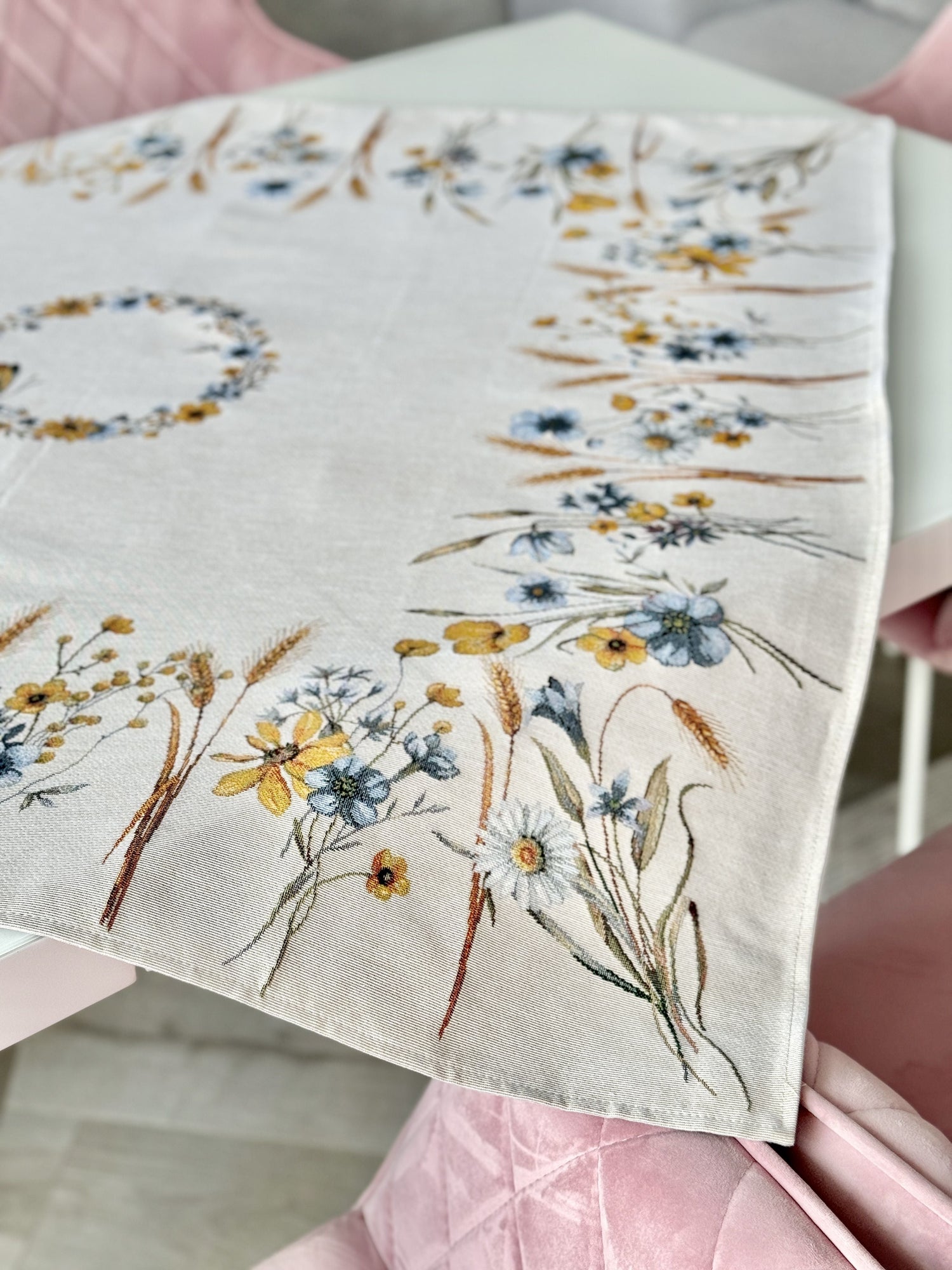 Tapestry tablecloth «Tenderness» Limaso Textile