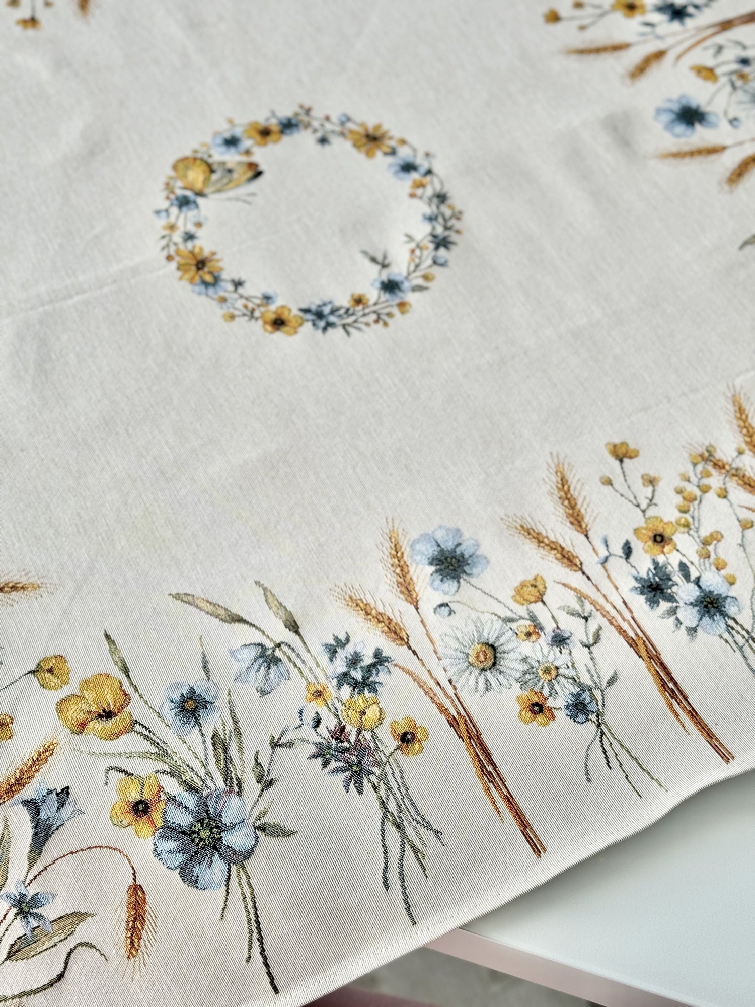 Tapestry tablecloth «Tenderness» Limaso Textile
