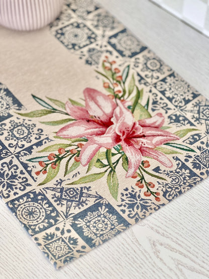 Tapestry table runner «Lilies»