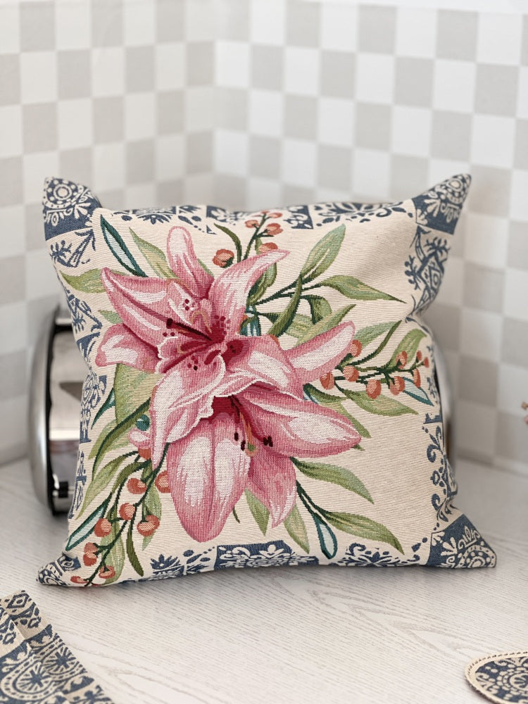 Tapestry cushion cover «Lilies»