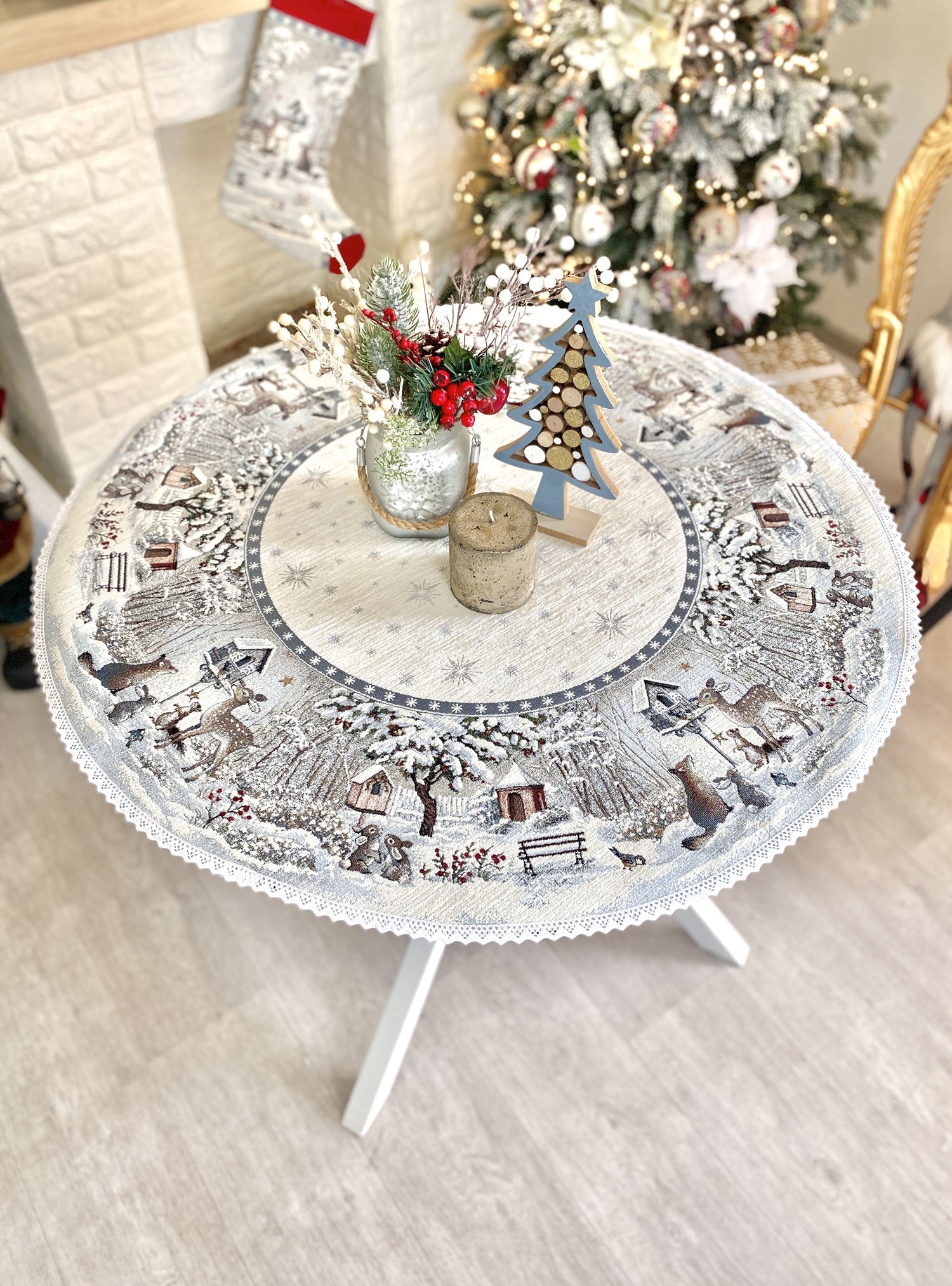 Round Christmas tablecloth «Snow village» With microfibre &amp; silver lurex