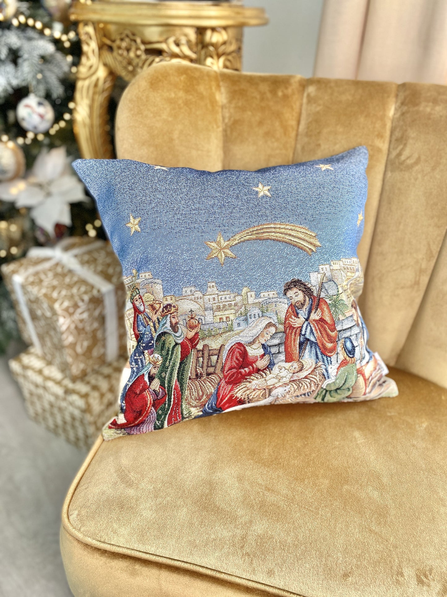 Christmas tapestry cushion cover «NAZARET» with golden thread