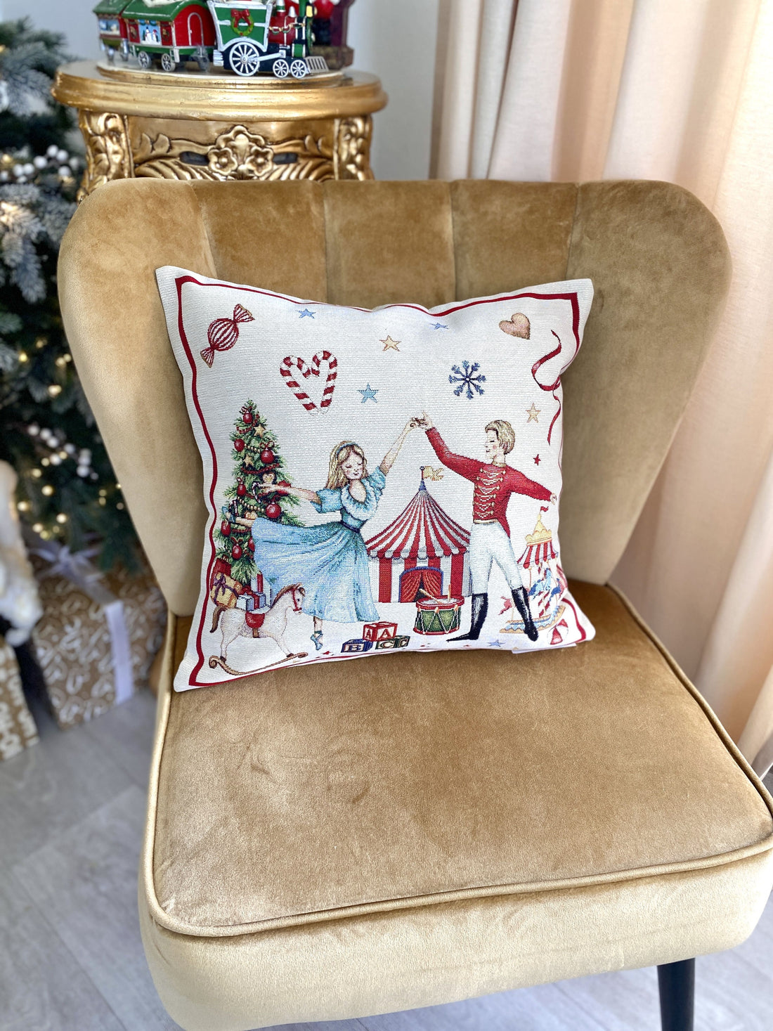 Christmas Pillow cover  «Nutcracker soldier» with Golden Lurex - Premium Gobelin - Textile4Family