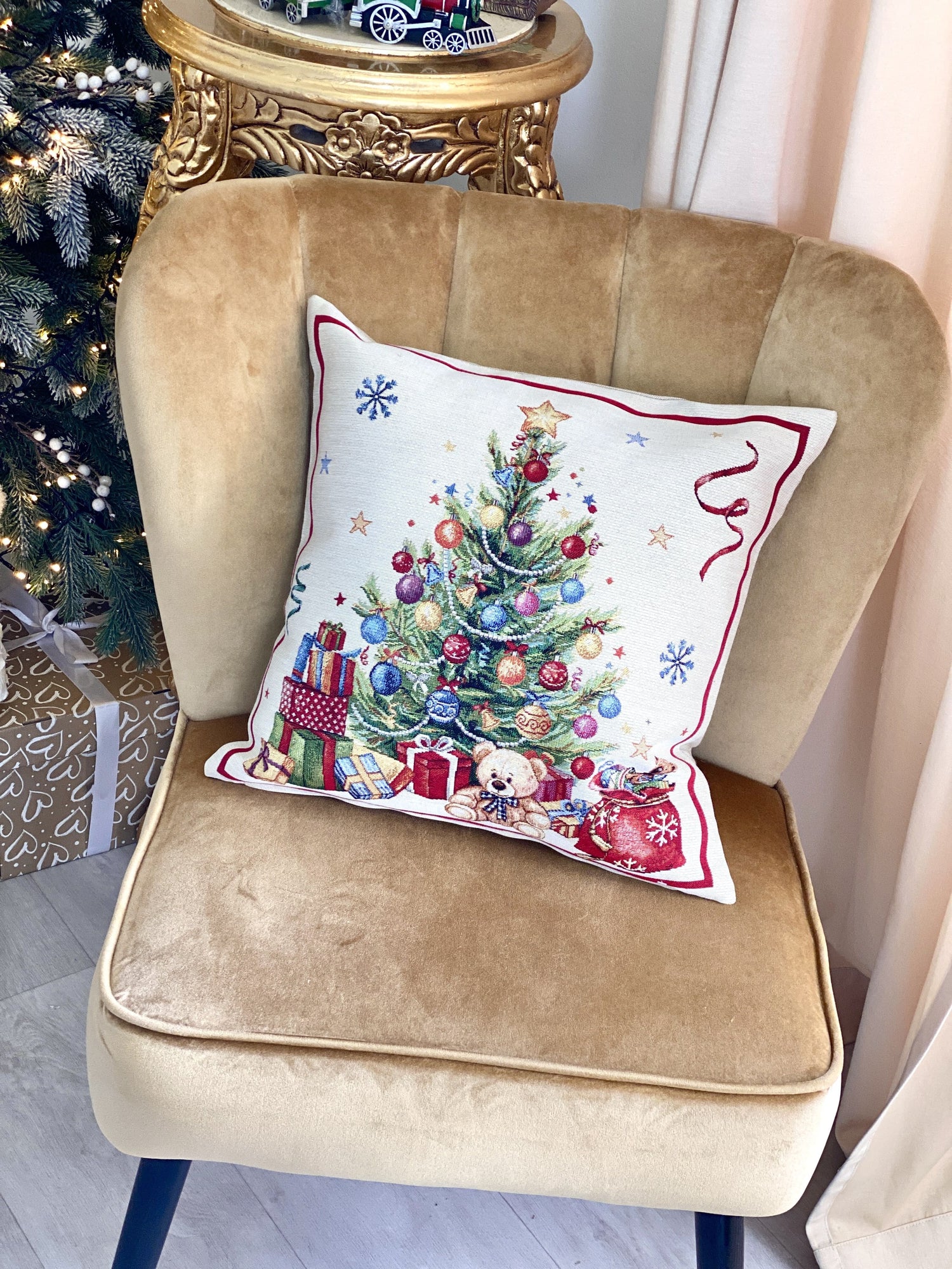 Christmas Pillow cover  «Nutcracker soldier» with Golden Lurex - Premium Gobelin - Textile4Family
