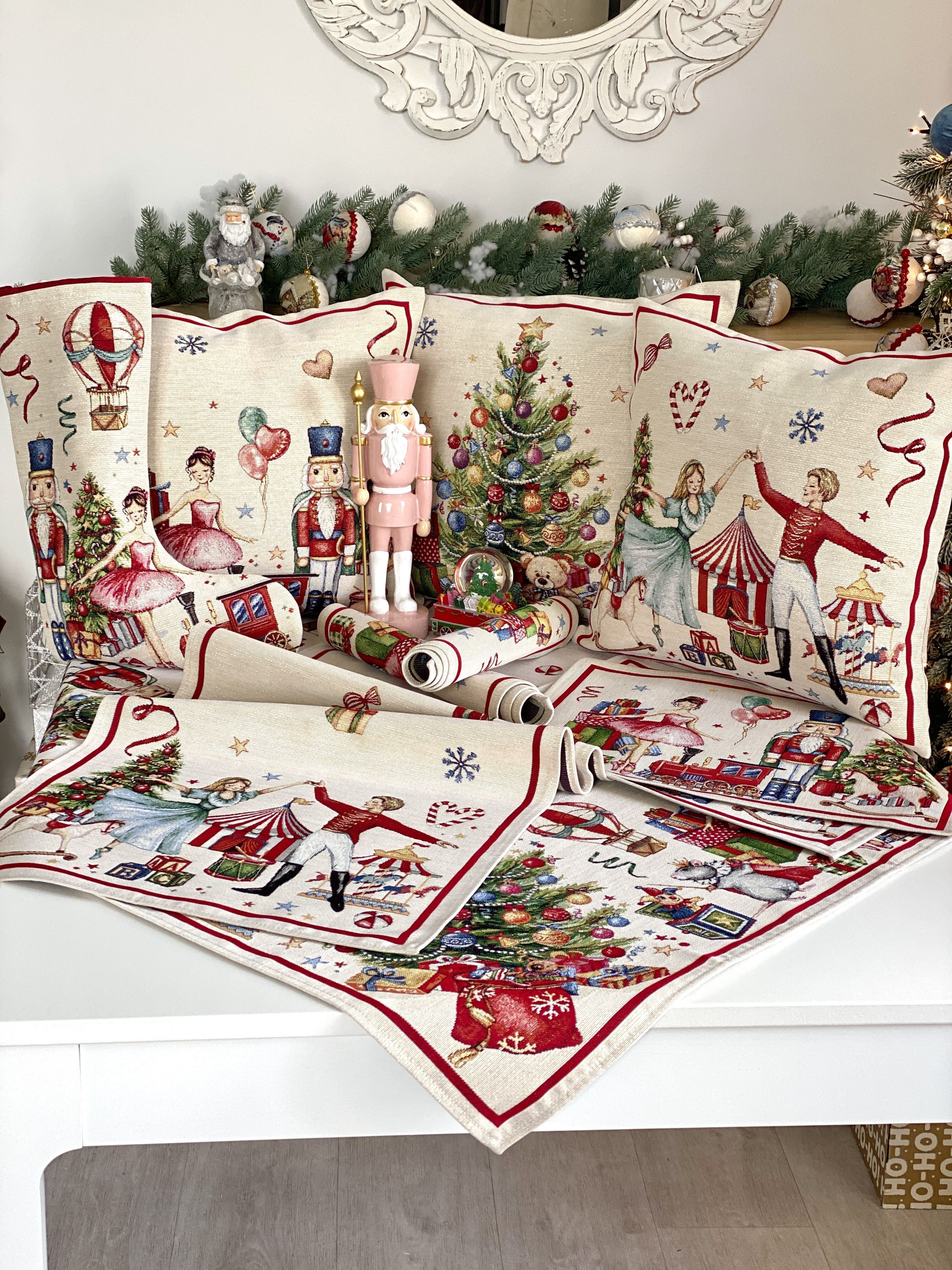 Christmas Tablecloth «Nutcracker soldier» with Golden Lurex - Premium Gobelin - Textile4Family